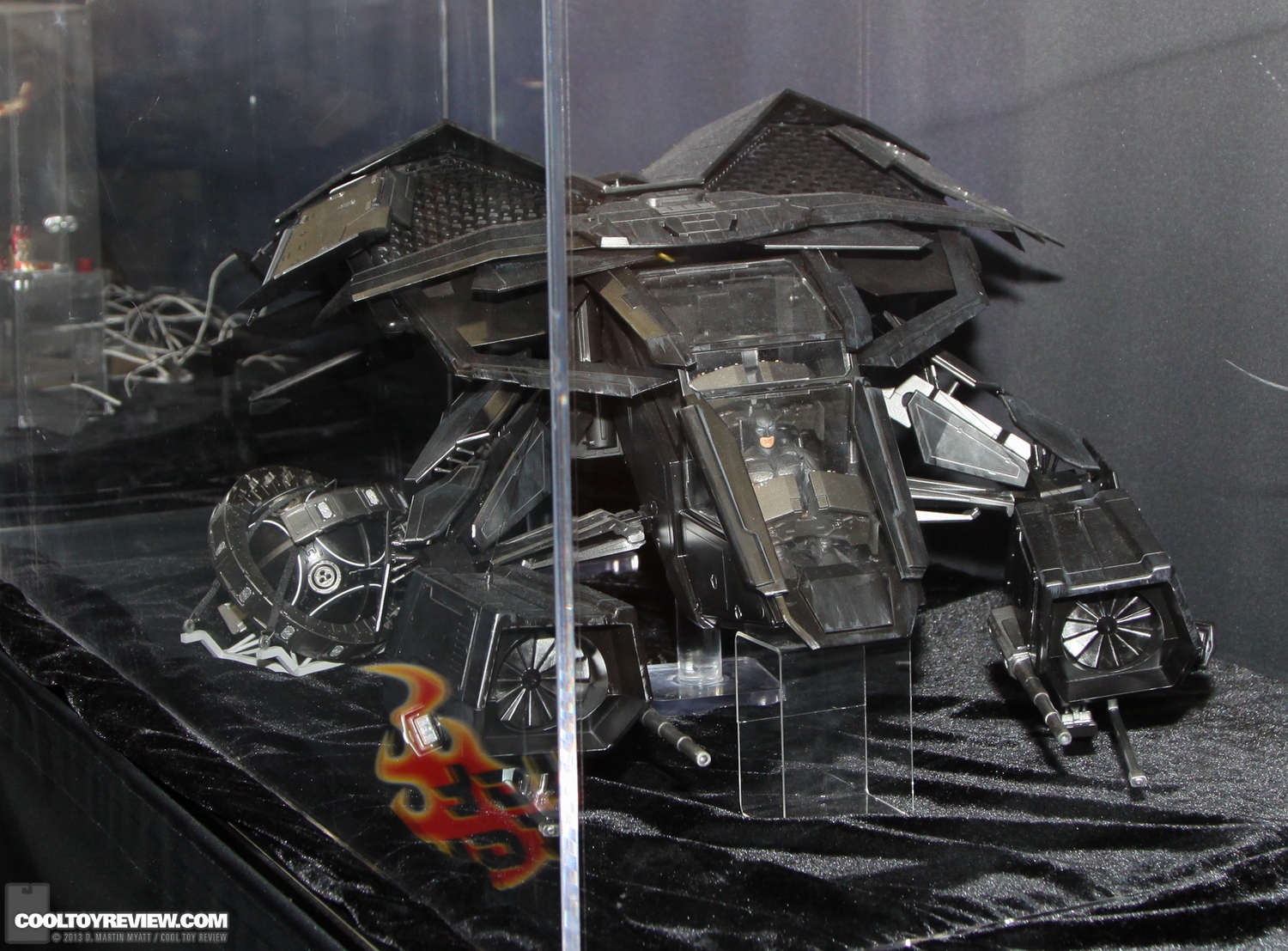 Hot Toys The Dark Knight Rises Bat