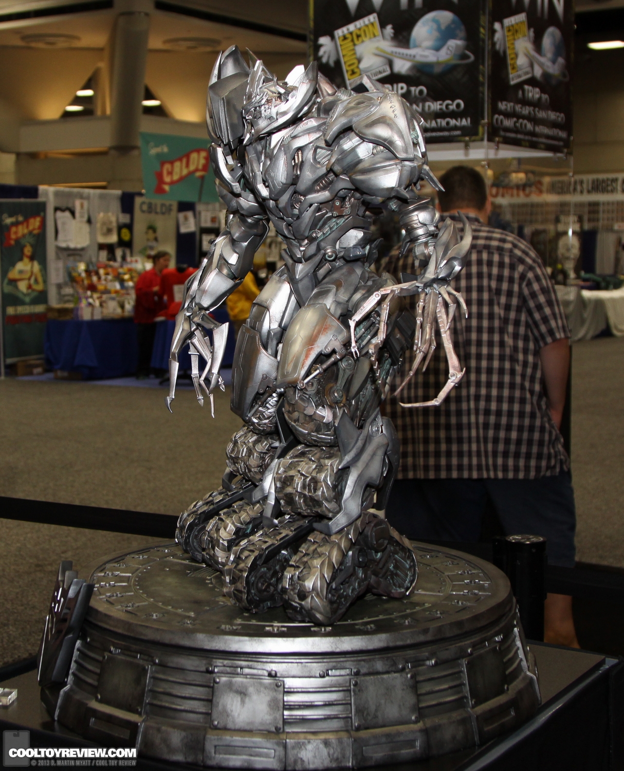 SDCC_2013_Sideshow_Collectibles_Saturday-045.jpg