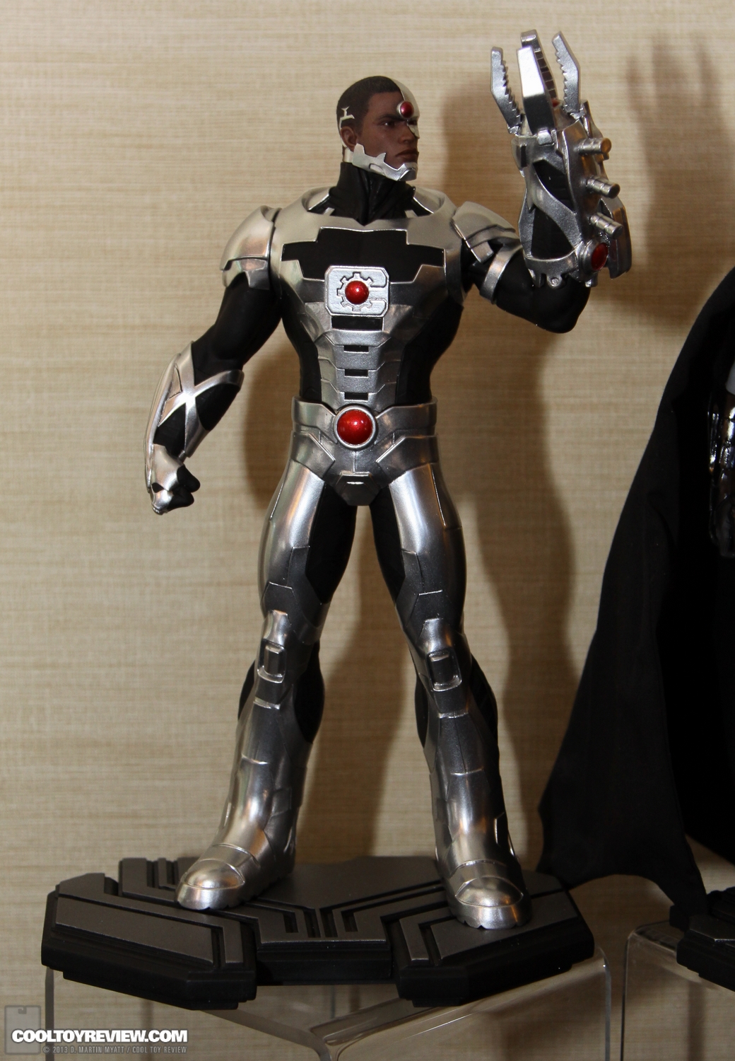 SDCC_2013_DC_Collectibles_Wed-028.jpg