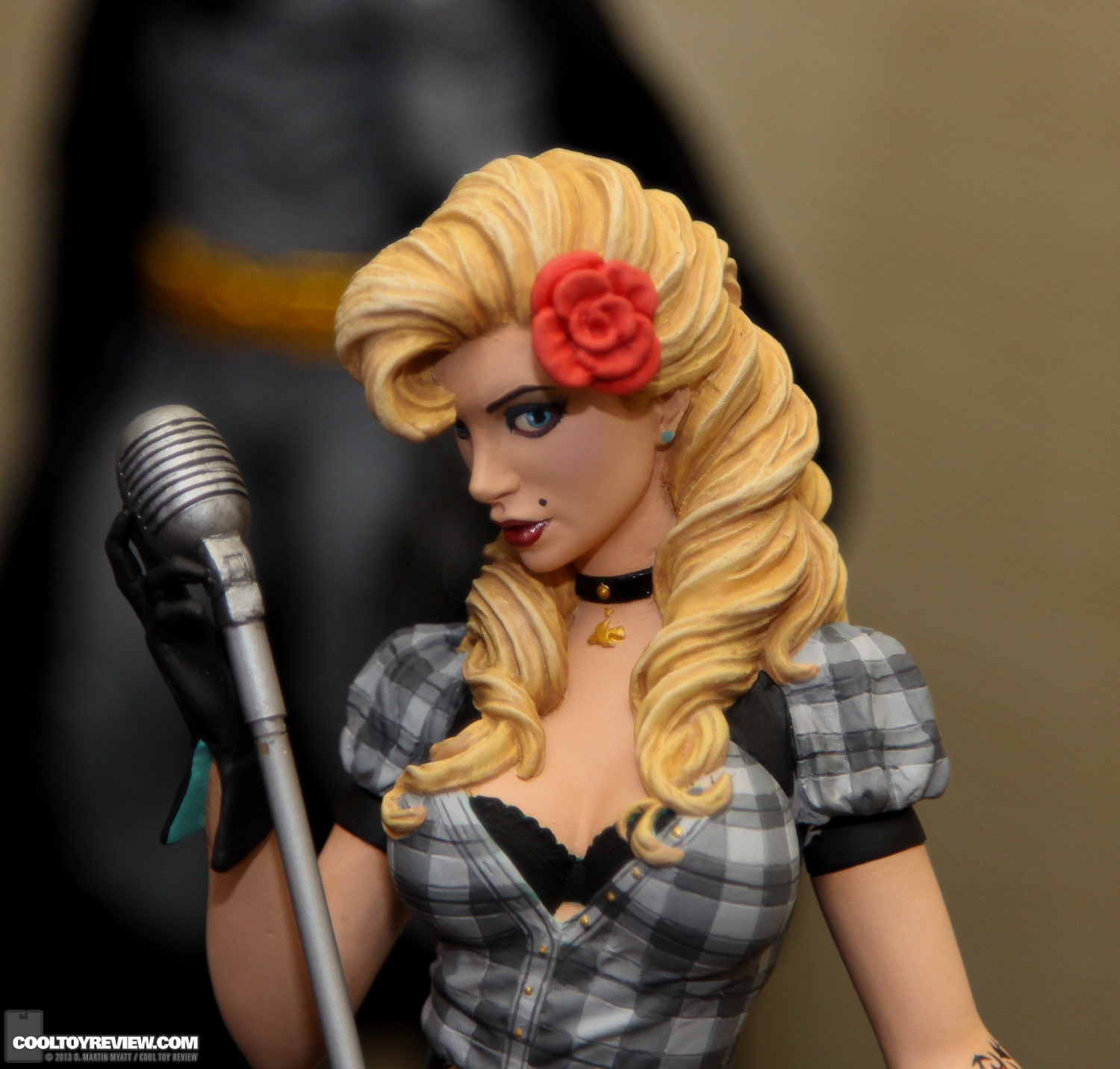 SDCC_2013_DC_Collectibles_Wed-033.jpg