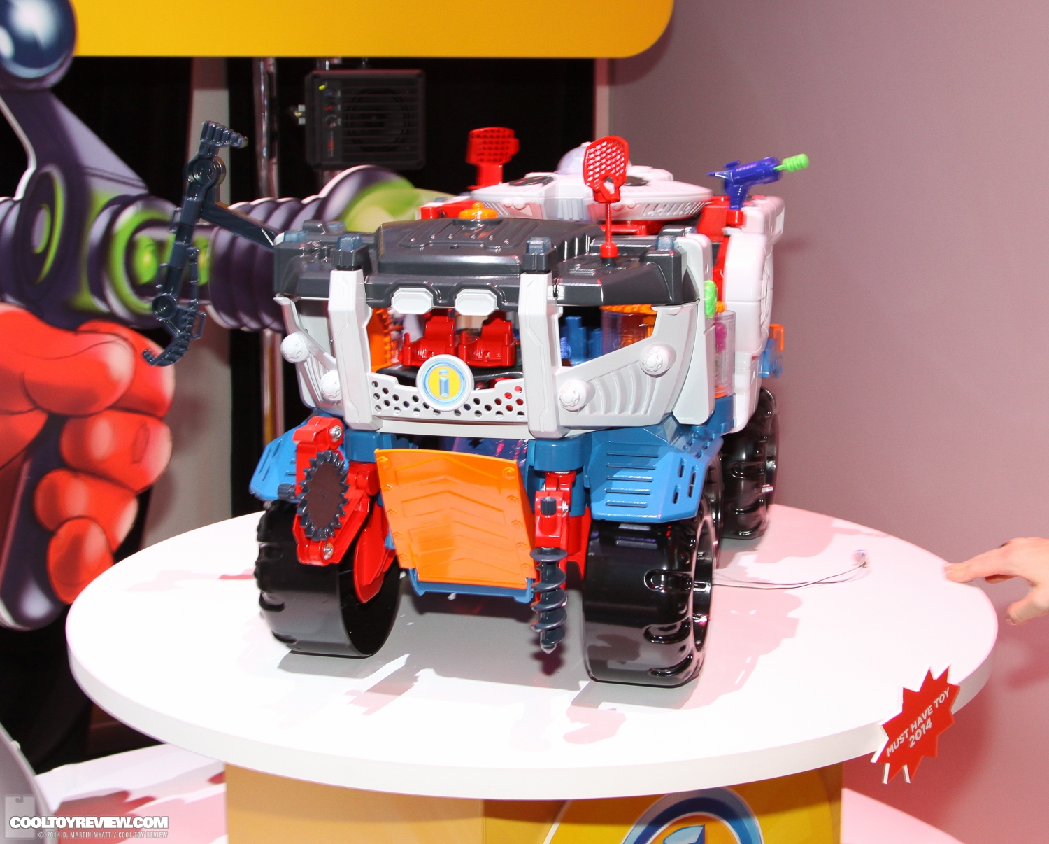 Toy-Fair-2014-Mattel-Showroom-002.jpg
