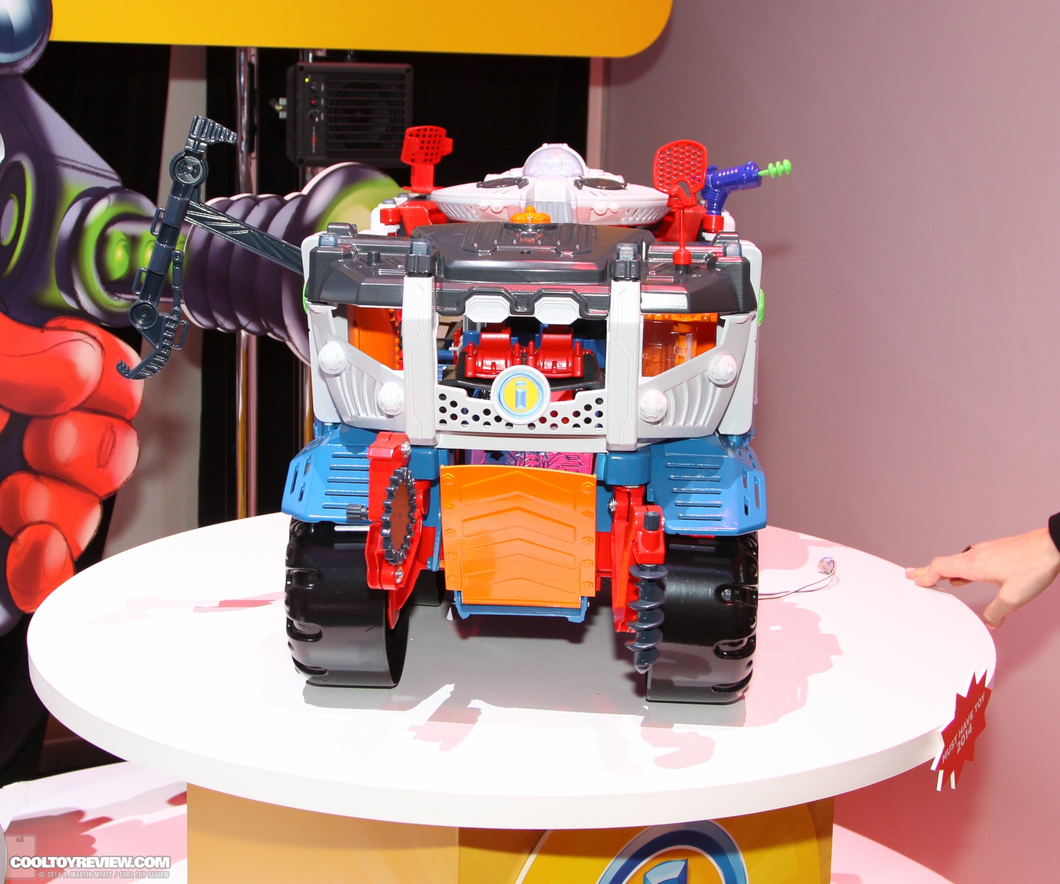 Toy-Fair-2014-Mattel-Showroom-003.jpg