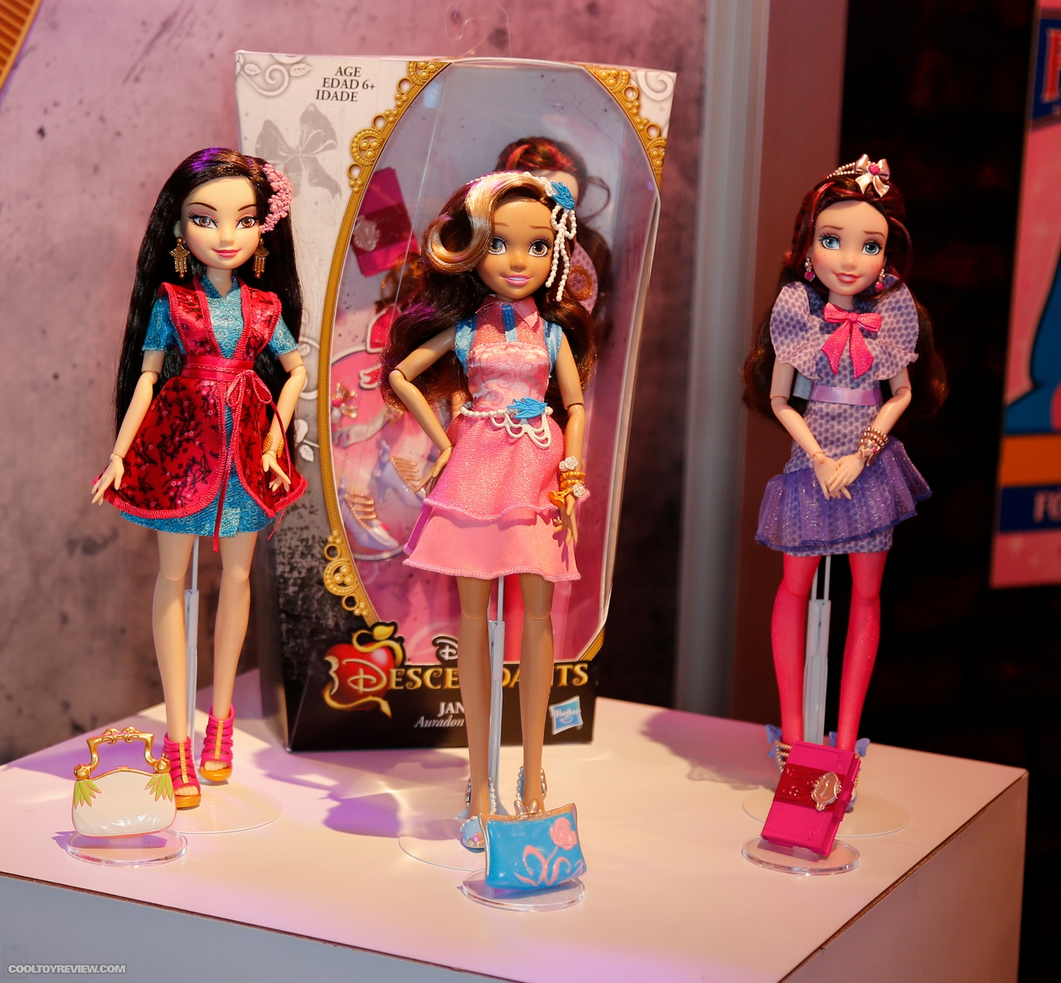 2015-Toy-Fair-Hasbro-Disney-Descendants-Friendship-Games-007.jpg