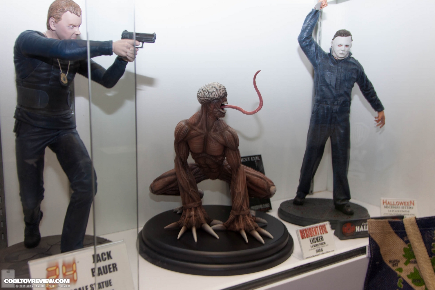 san-diego-comic-con-2015-hollywood-collectibles-group-015.jpg