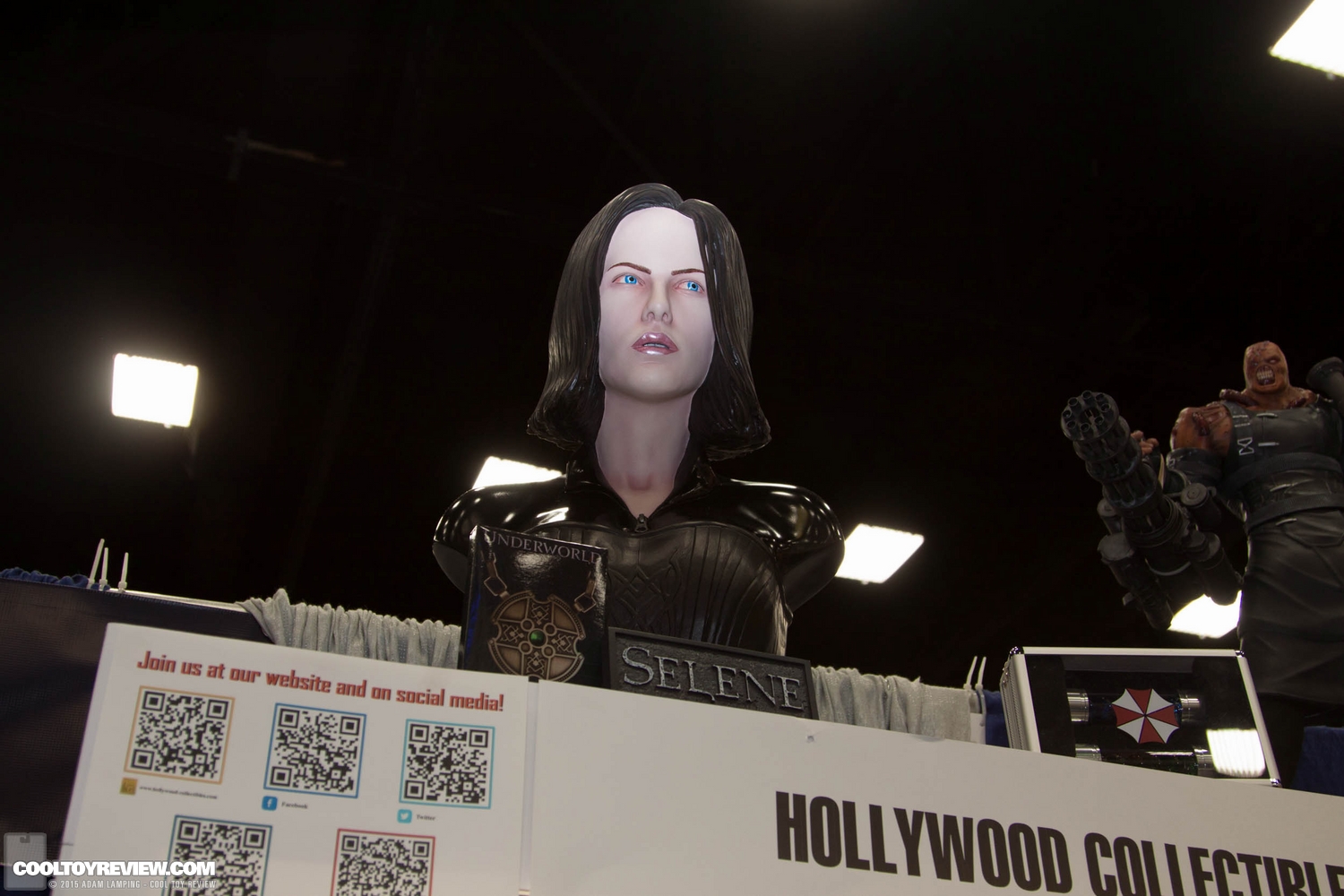 san-diego-comic-con-2015-hollywood-collectibles-group-017.jpg