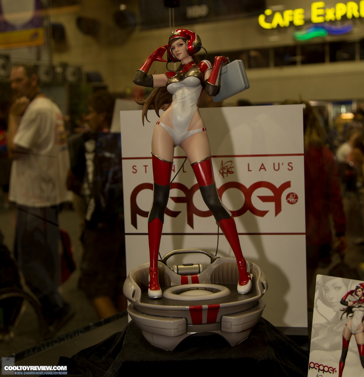 2016-SDCC-Sideshow-Collectibles-001.jpg