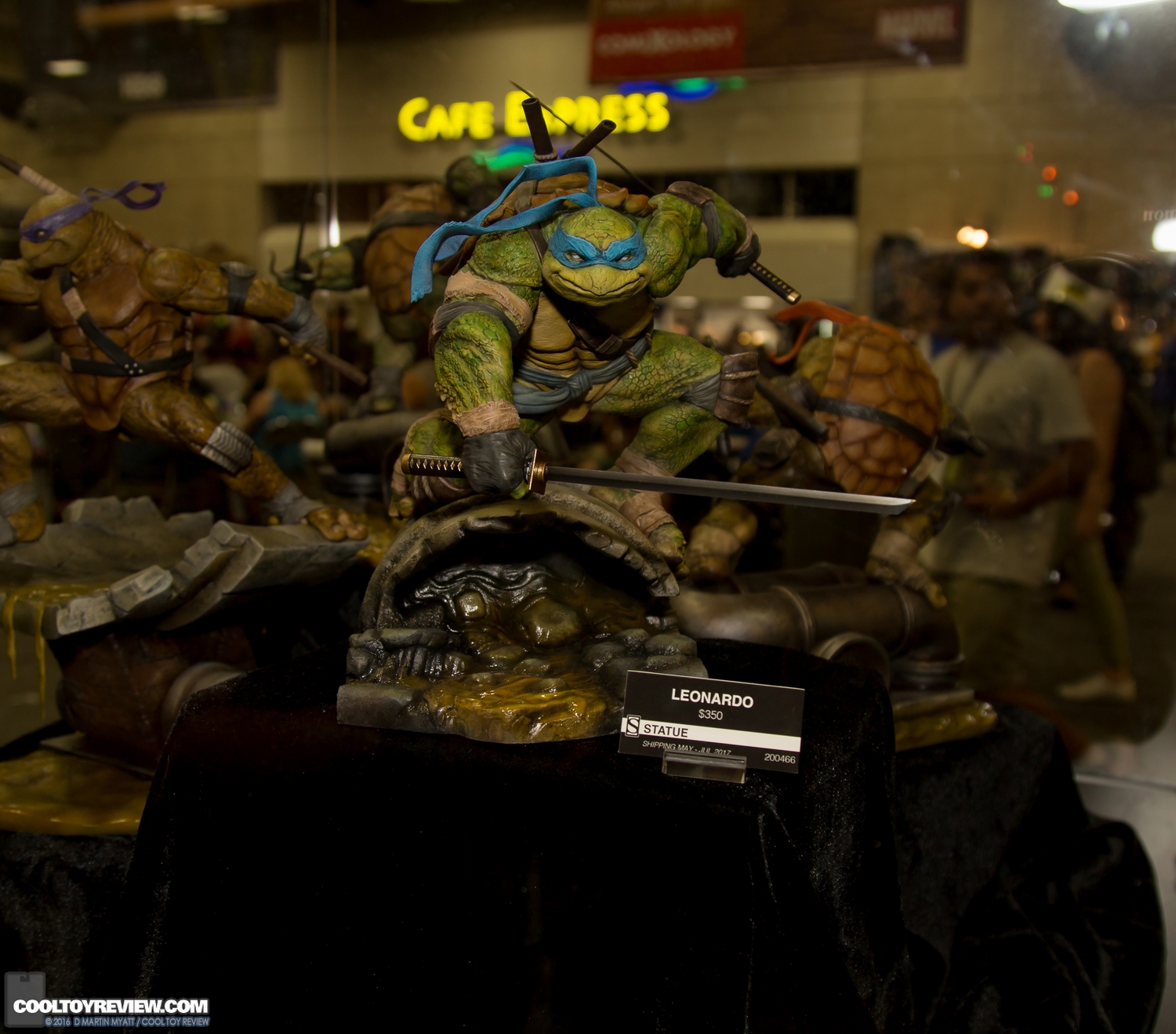 2016-SDCC-Sideshow-Collectibles-004.jpg