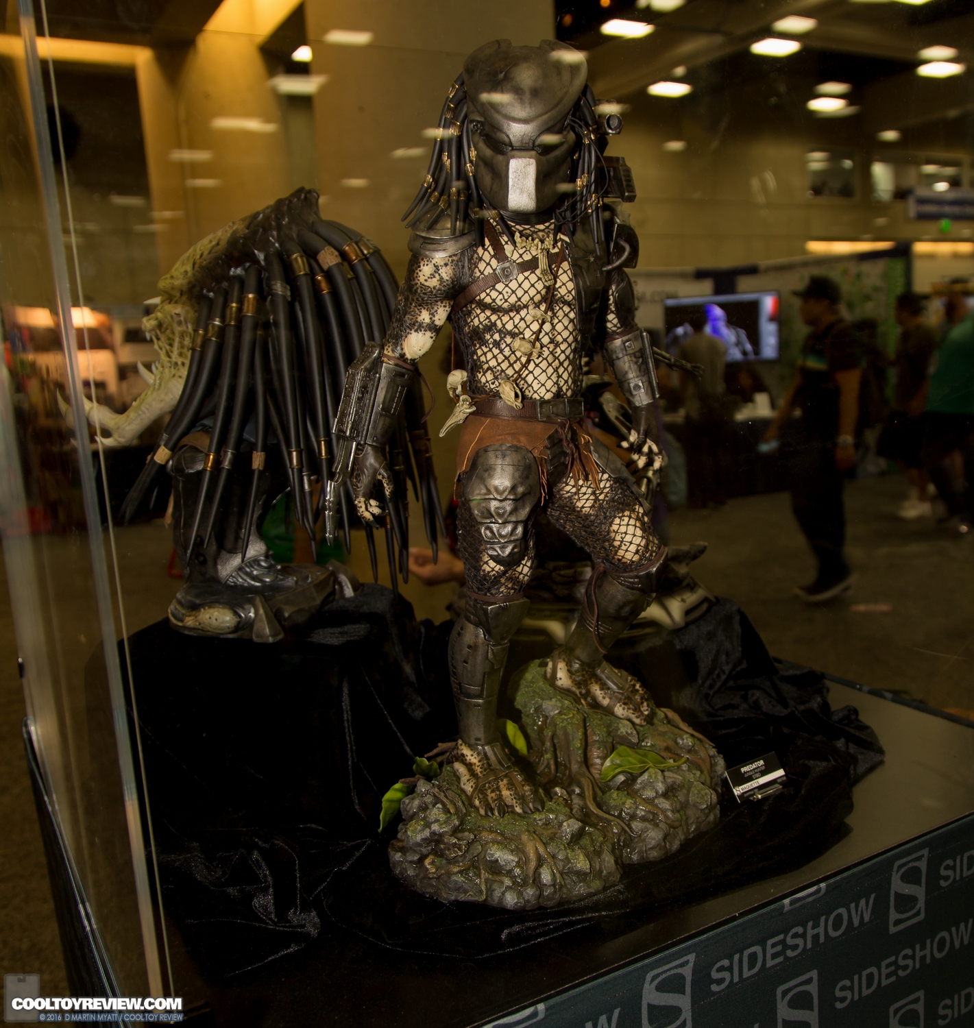 2016-SDCC-Sideshow-Collectibles-009.jpg