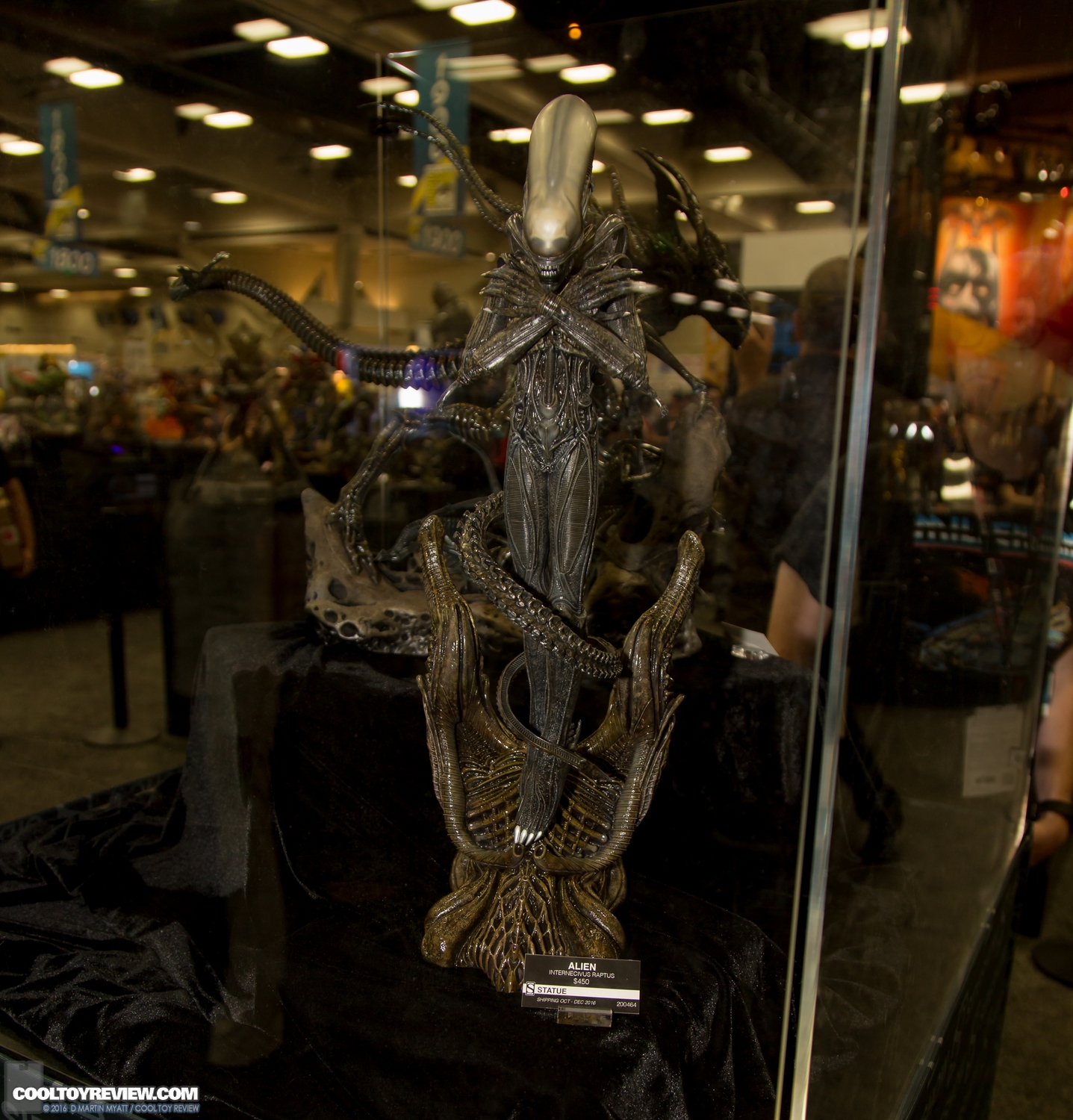 2016-SDCC-Sideshow-Collectibles-012.jpg