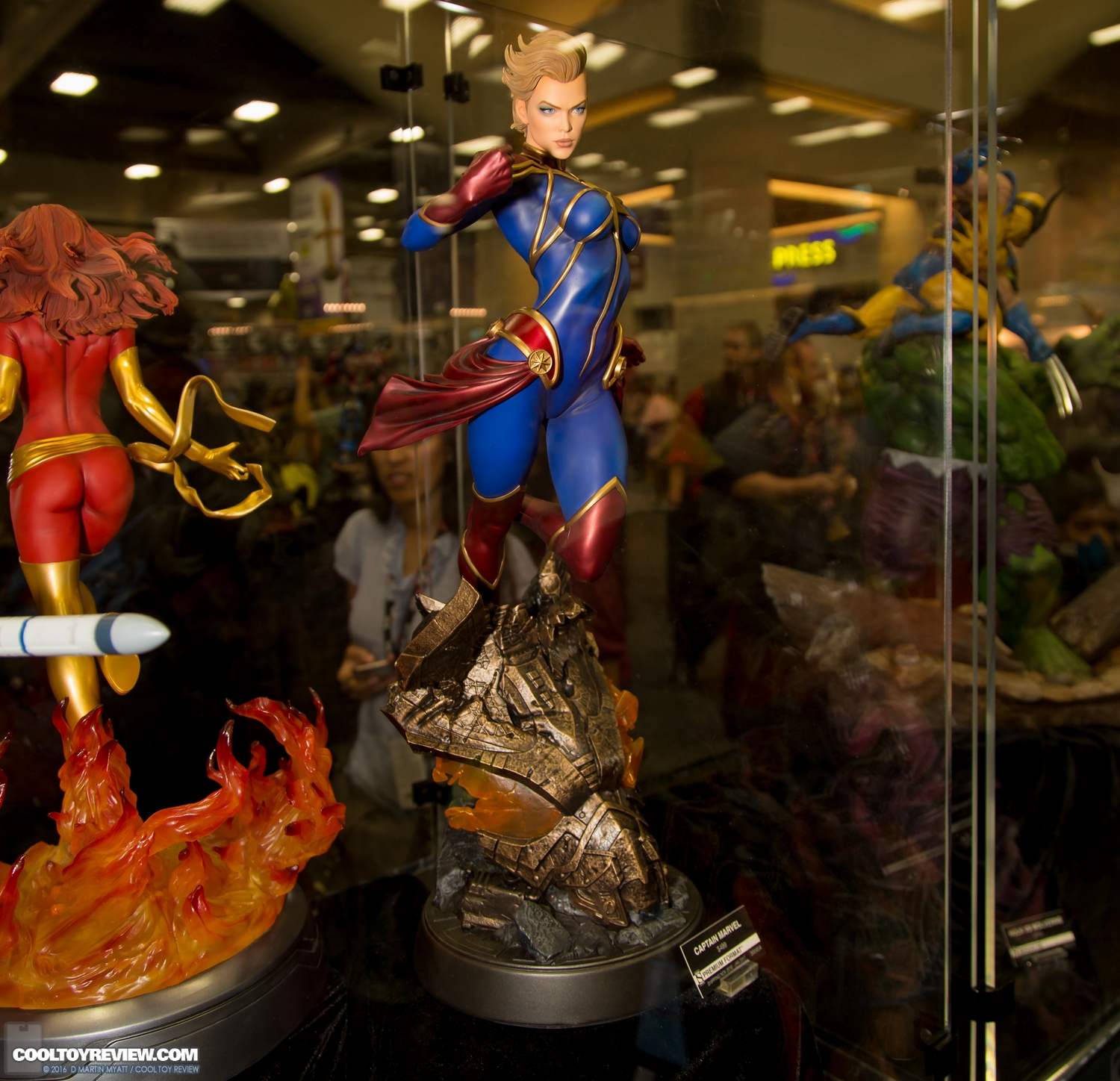2016-SDCC-Sideshow-Collectibles-025.jpg