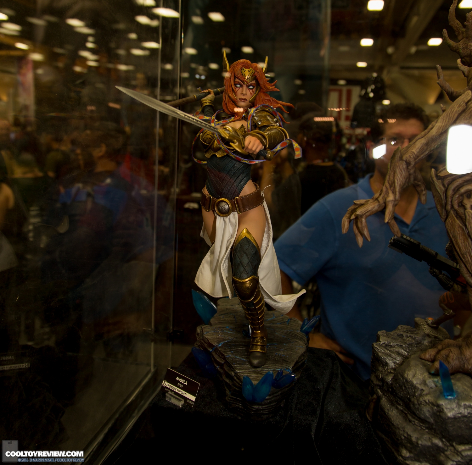 2016-SDCC-Sideshow-Collectibles-027.jpg