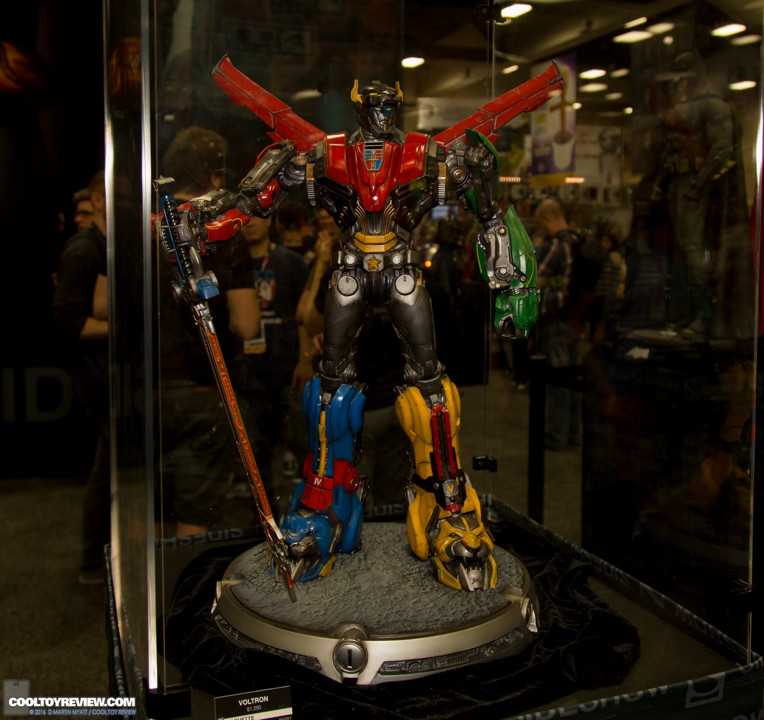 2016-SDCC-Sideshow-Collectibles-032.jpg
