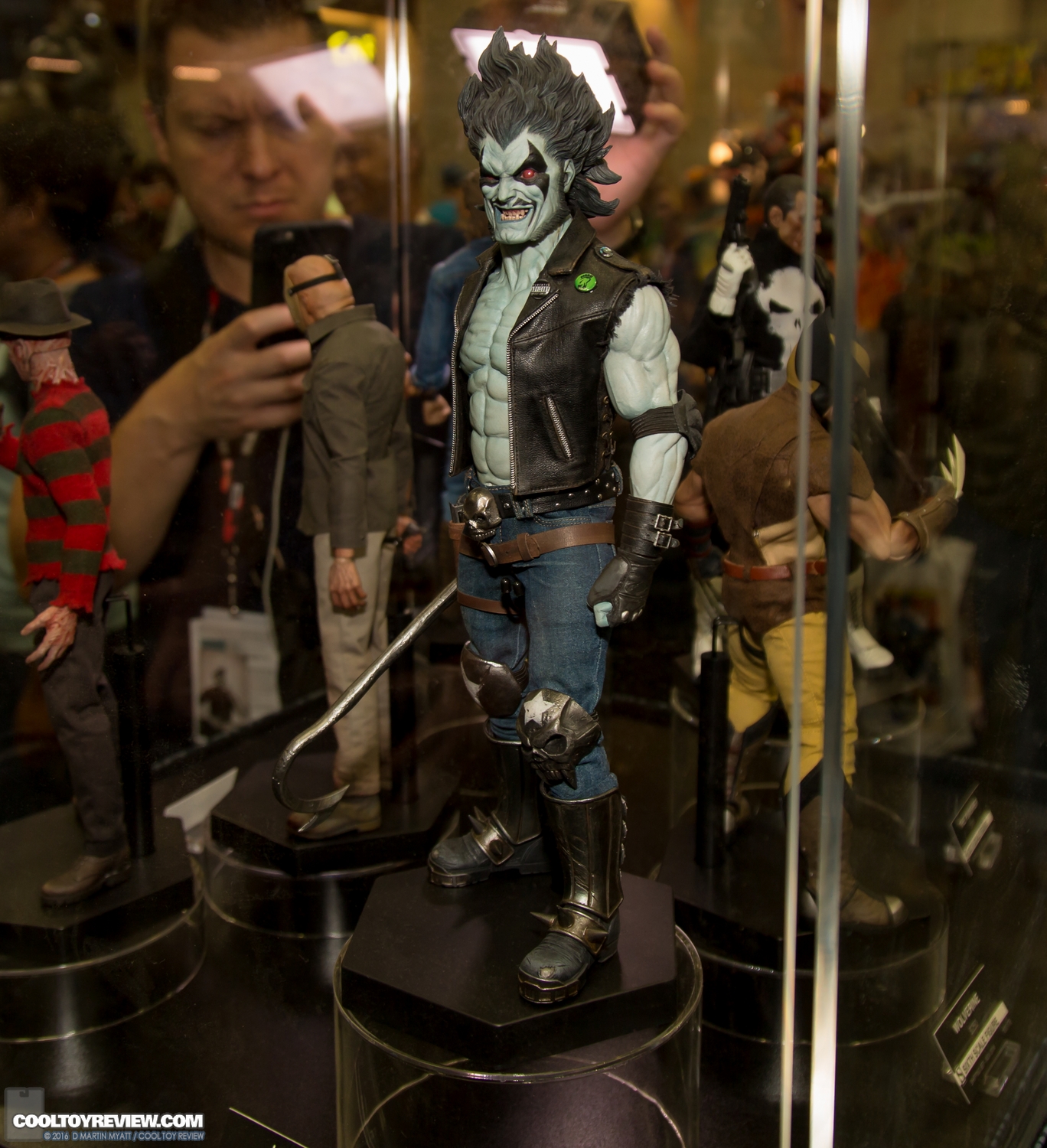 2016-SDCC-Sideshow-Collectibles-036.jpg