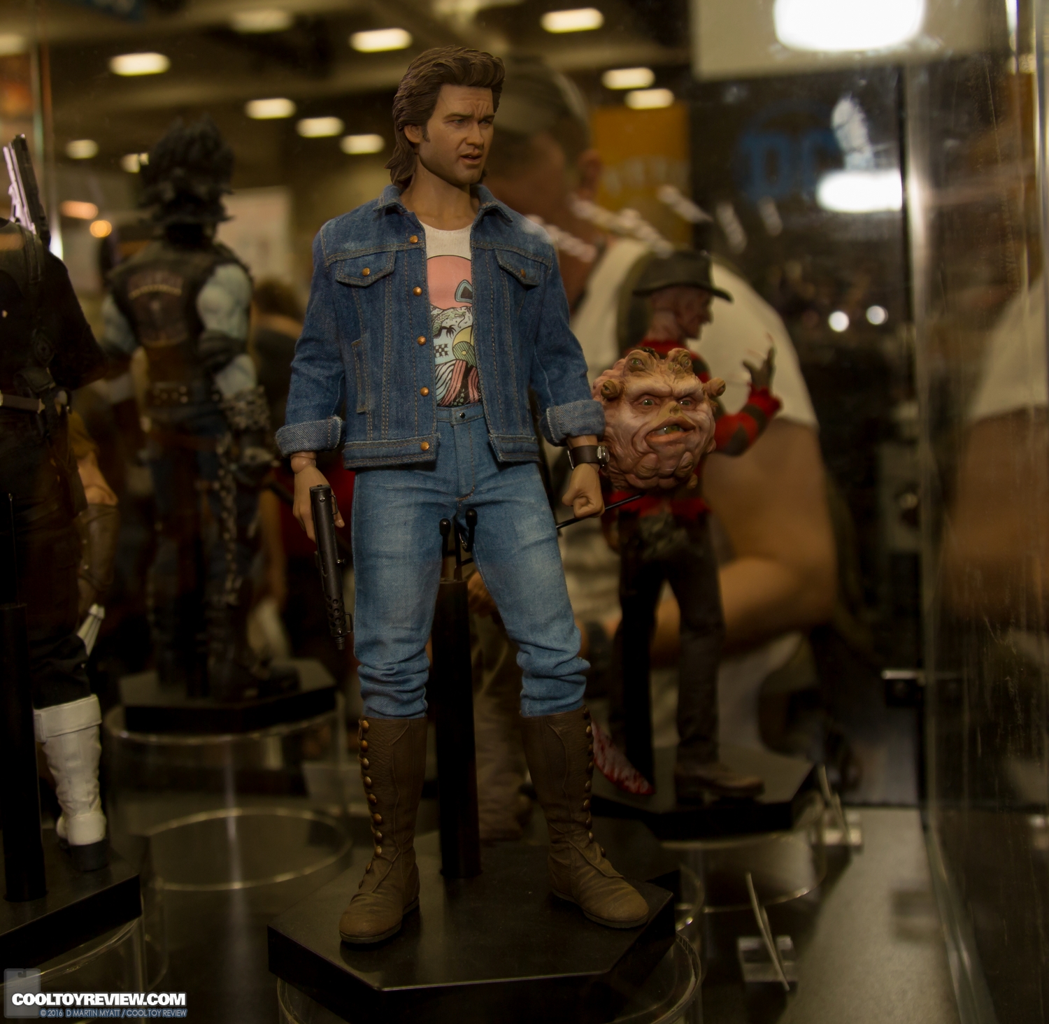 2016-SDCC-Sideshow-Collectibles-039.jpg