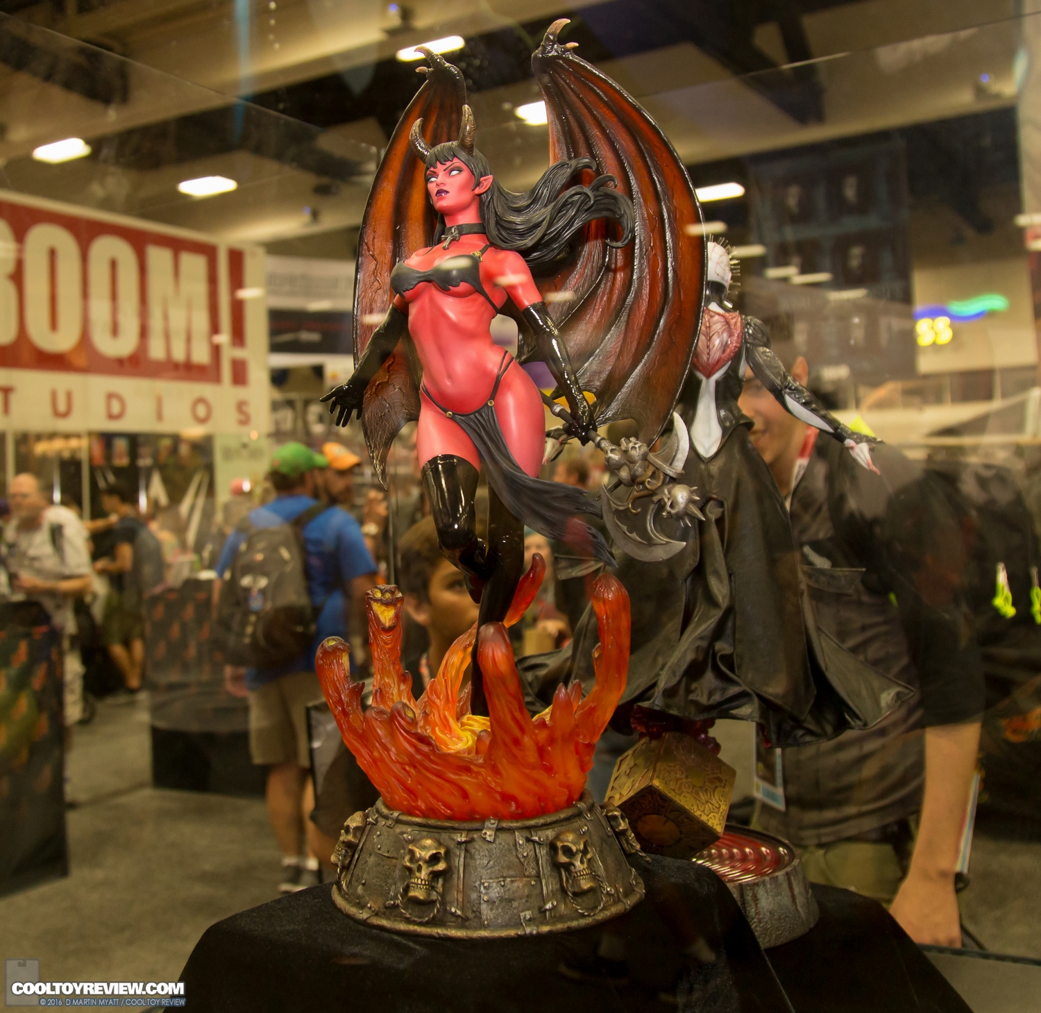 2016-SDCC-Sideshow-Collectibles-060.jpg