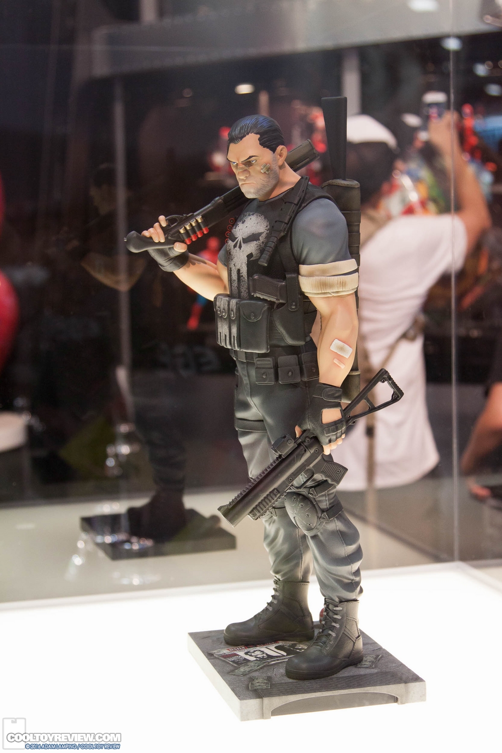 san-diego-comic-con-gentle-giant-booth-003.jpg