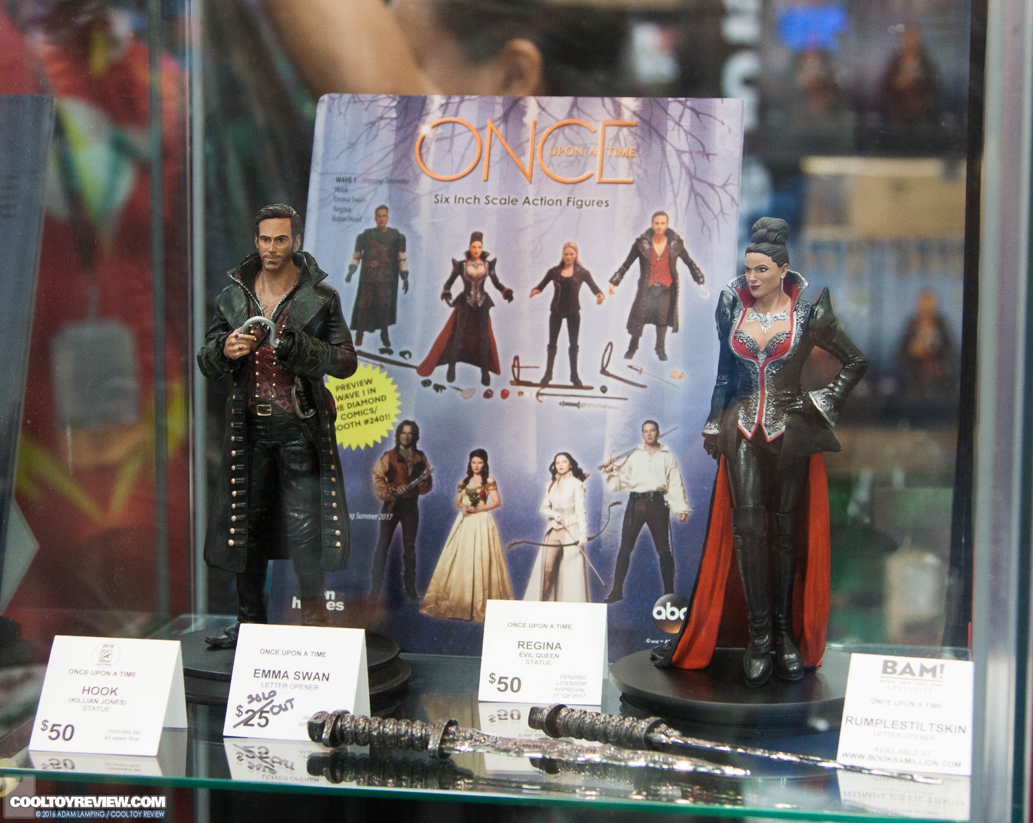 san-diego-comic-con-icon-heroes-booth-007.jpg