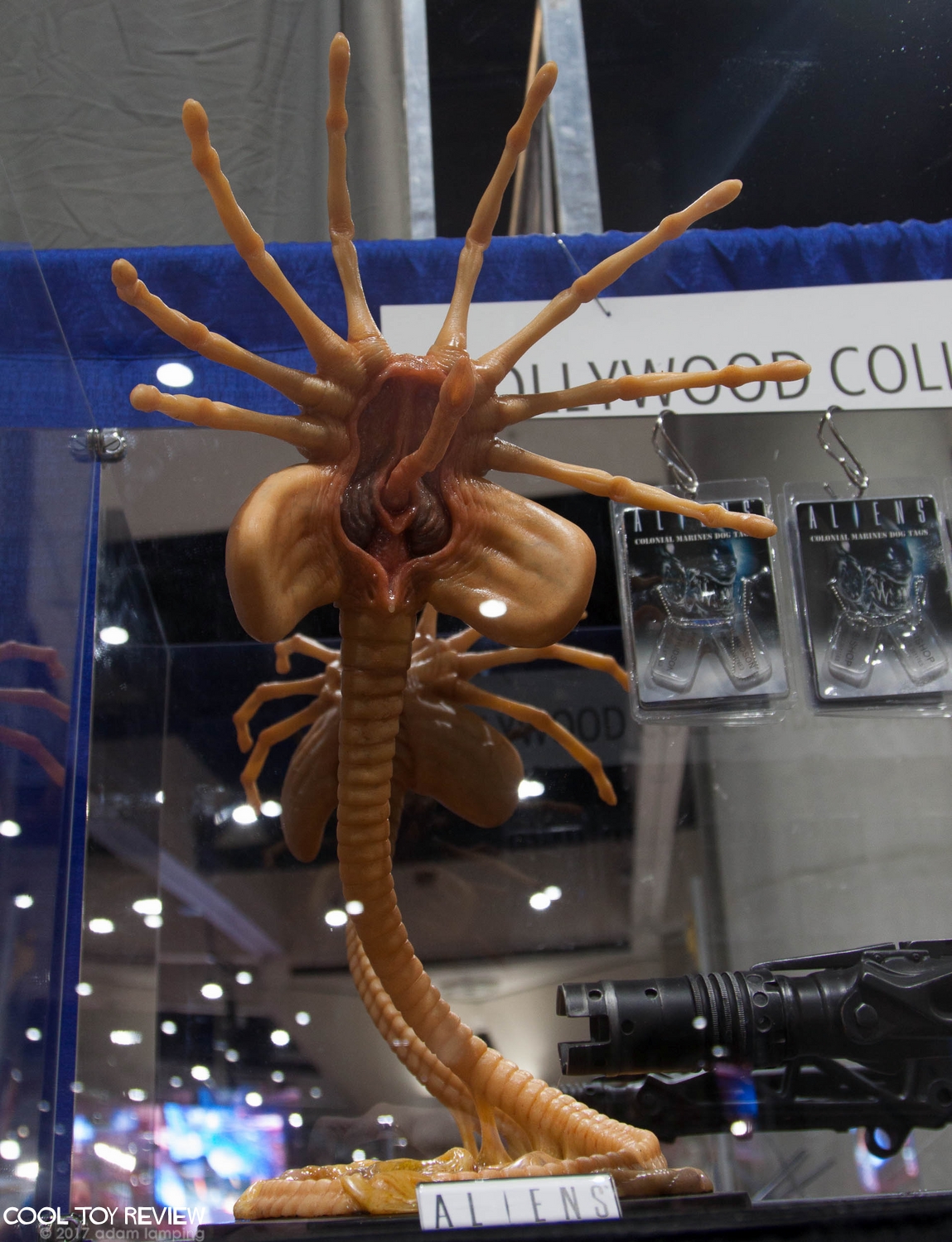 san-diego-comic-con-2017-hollywood-collectibles-group-005.jpg