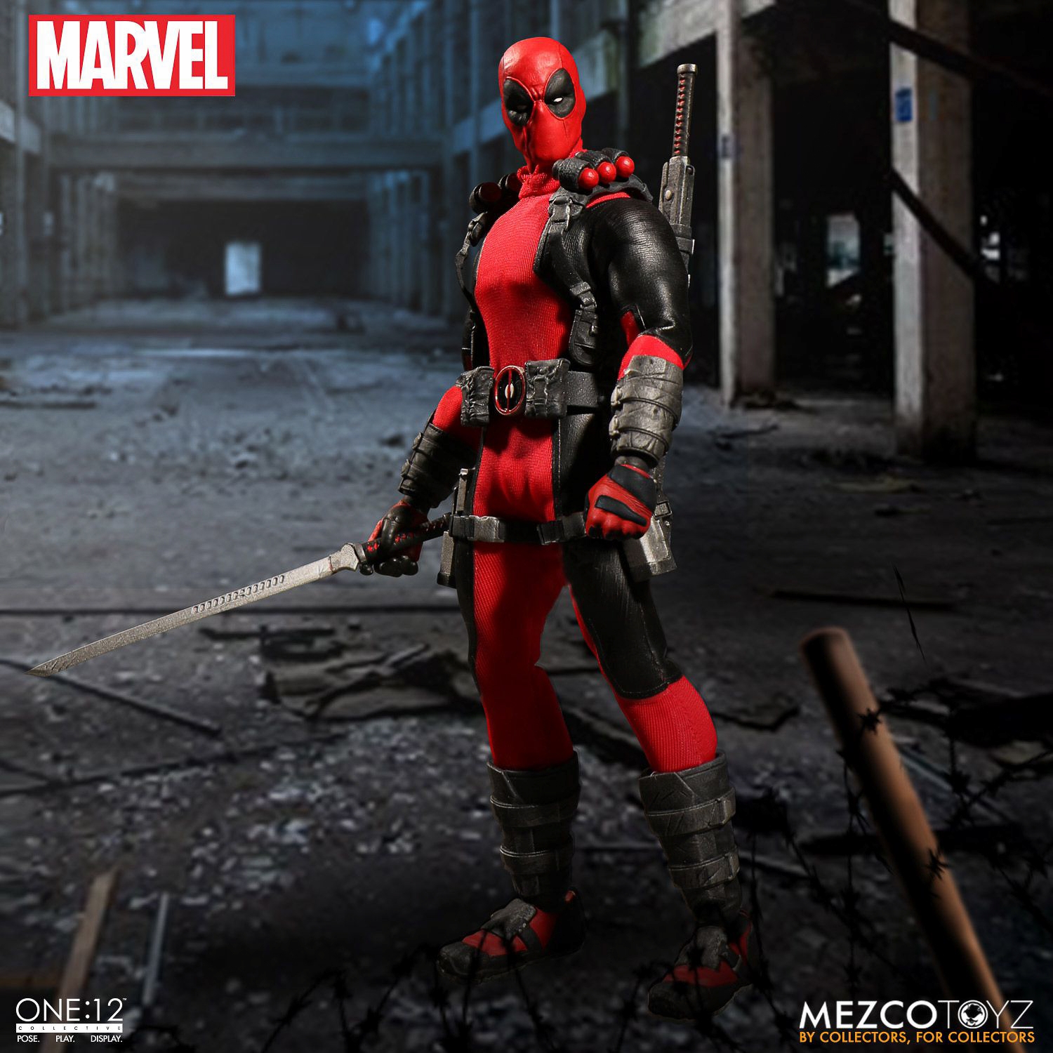 Mezco-Toyz-Marvel-Comics-Deadpool-One-12-001.jpg