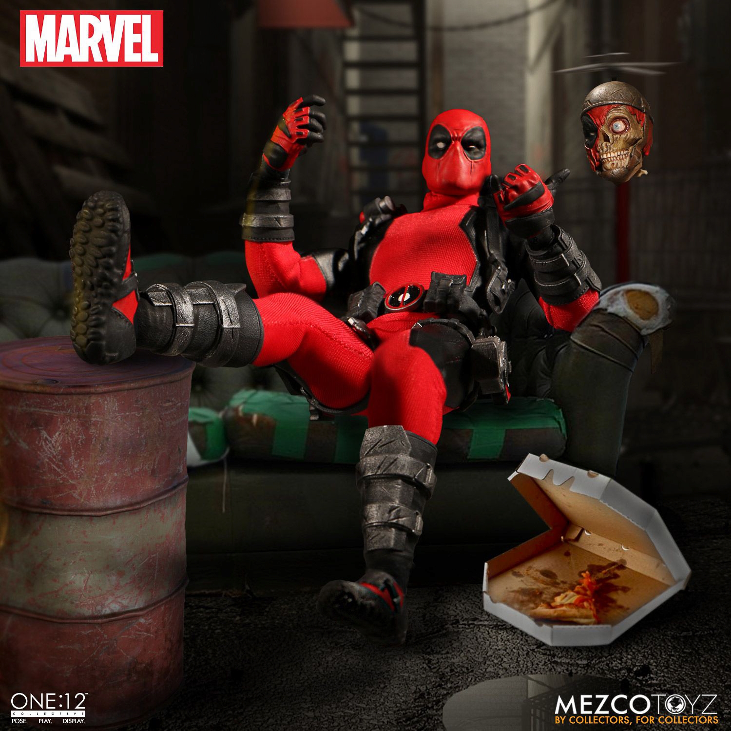 Mezco-Toyz-Marvel-Comics-Deadpool-One-12-007.jpg