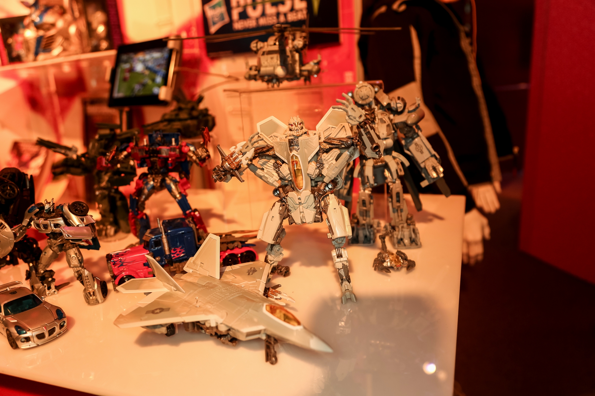2018-International-Toy-Fair-Hasbro-Transformers-038.jpg