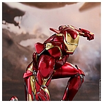Hot-Toys-MMS473D23-Avengers-Infinity-War-Iron-Man-Collectible-Figure-017.jpg