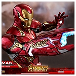 Hot-Toys-MMS473D23-Avengers-Infinity-War-Iron-Man-Collectible-Figure-024.jpg