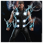 Hot-Toys-MMS474-Avengers-Infinity-War-Thor-Collectible-Figure-003.jpg