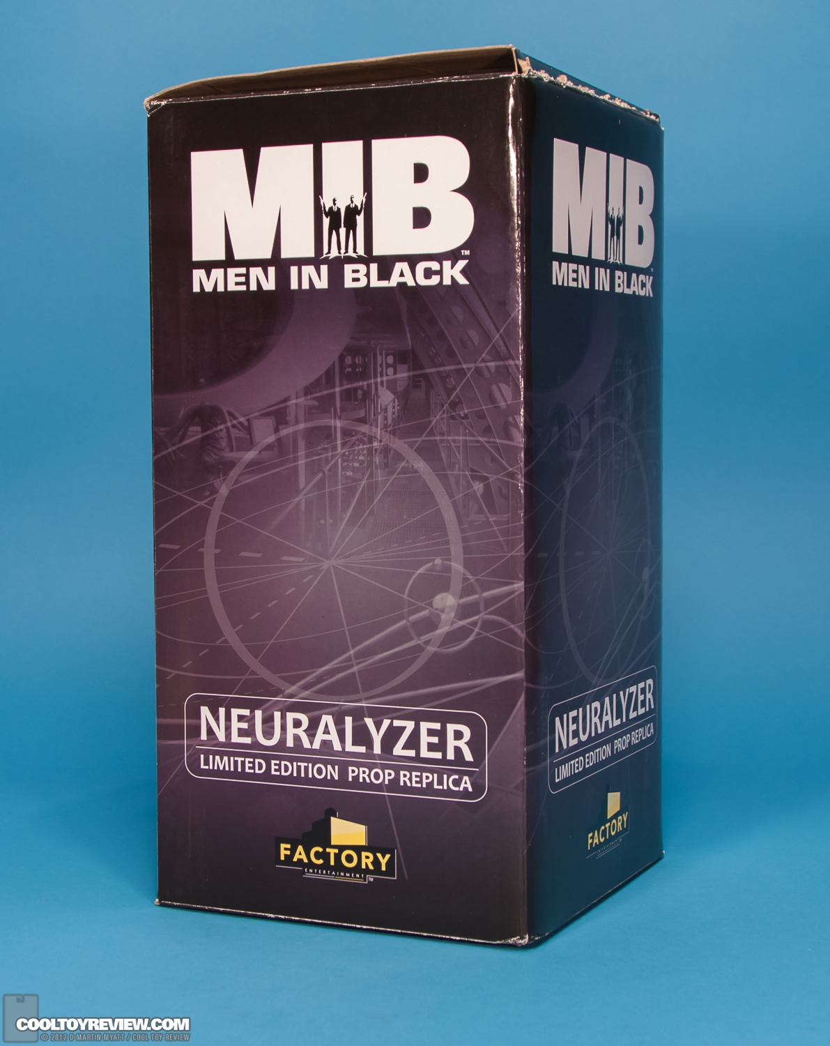 Men_In_Black_MIB_Neuralyzer_Prop_Replica_Factory_Entertainment-25.jpg