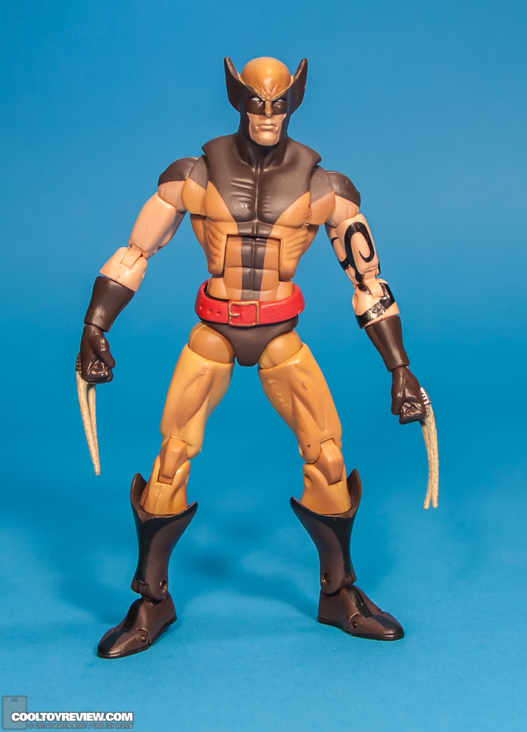 Dark_Wolverine_Masked_Marvel_Legends_Hasbro-01.jpg