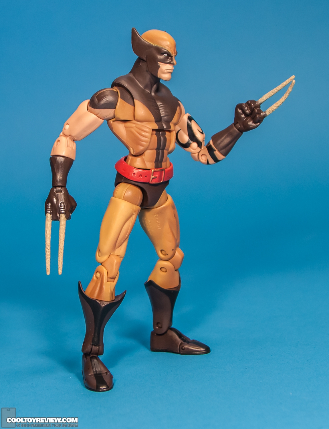 Dark_Wolverine_Masked_Marvel_Legends_Hasbro-02.jpg