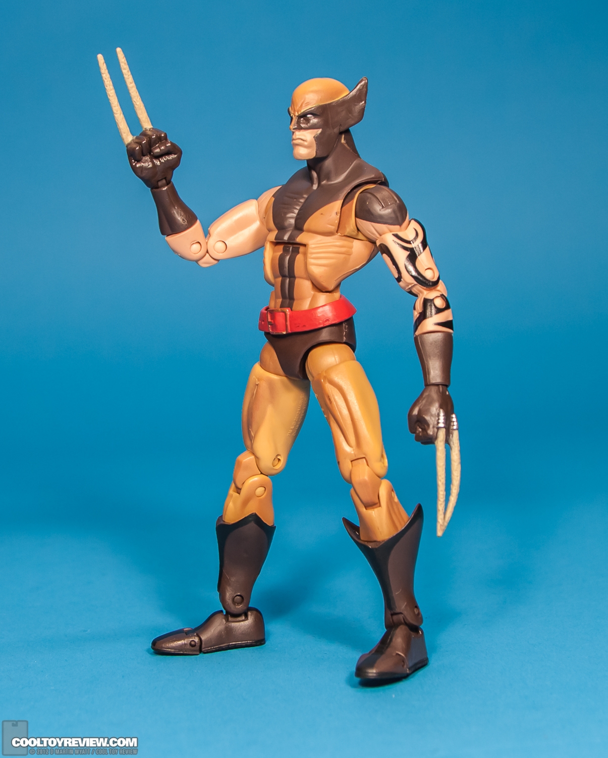 Dark_Wolverine_Masked_Marvel_Legends_Hasbro-03.jpg