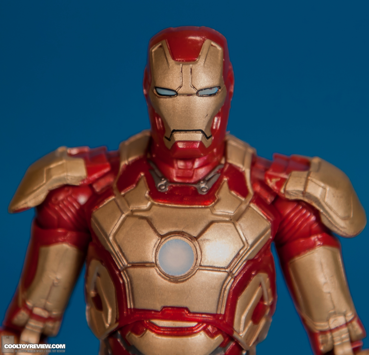 Iron-Man-Mark-42-Marvel-Legends-Iron-Monger-Series-005.jpg