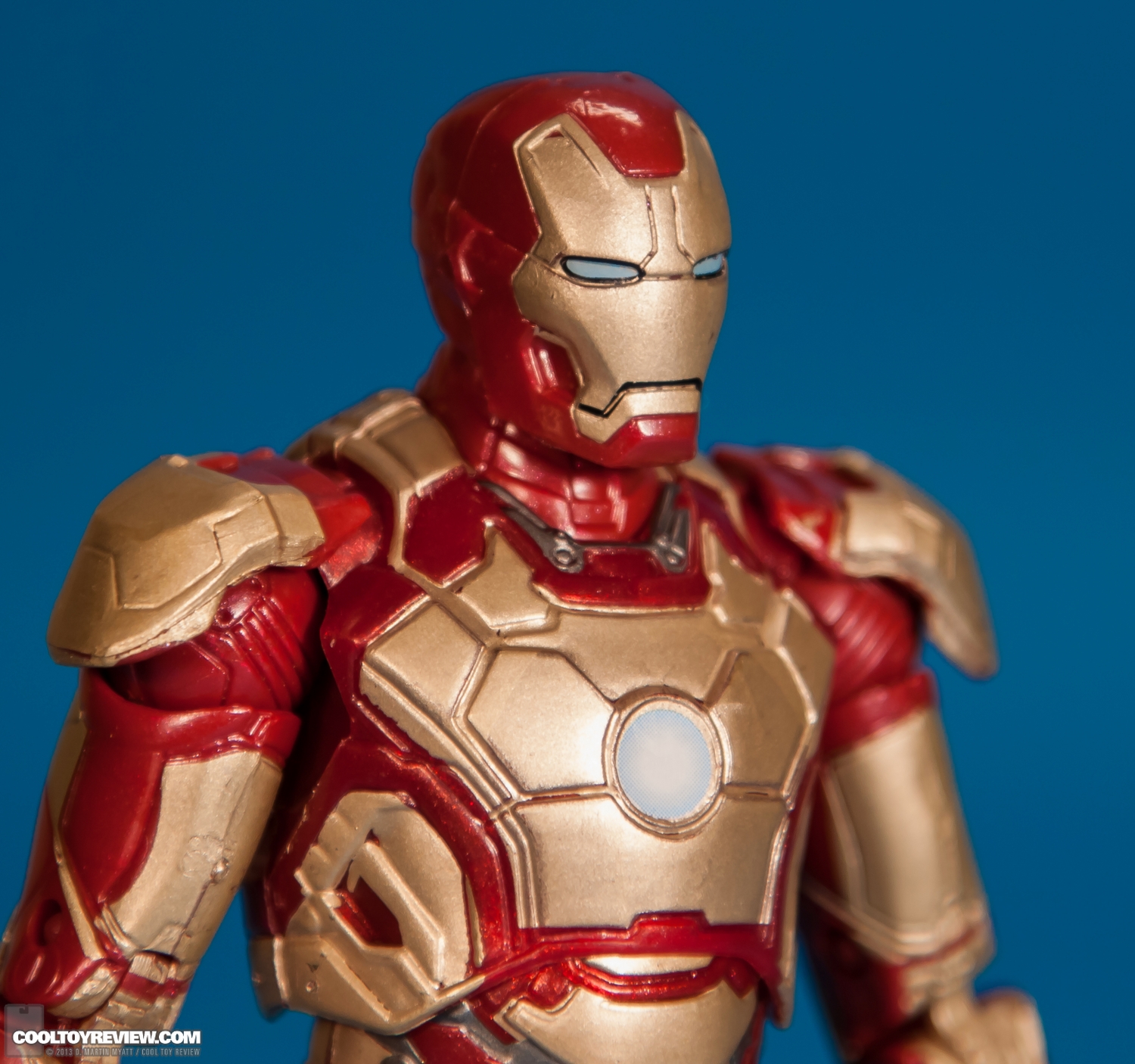 Iron-Man-Mark-42-Marvel-Legends-Iron-Monger-Series-006.jpg