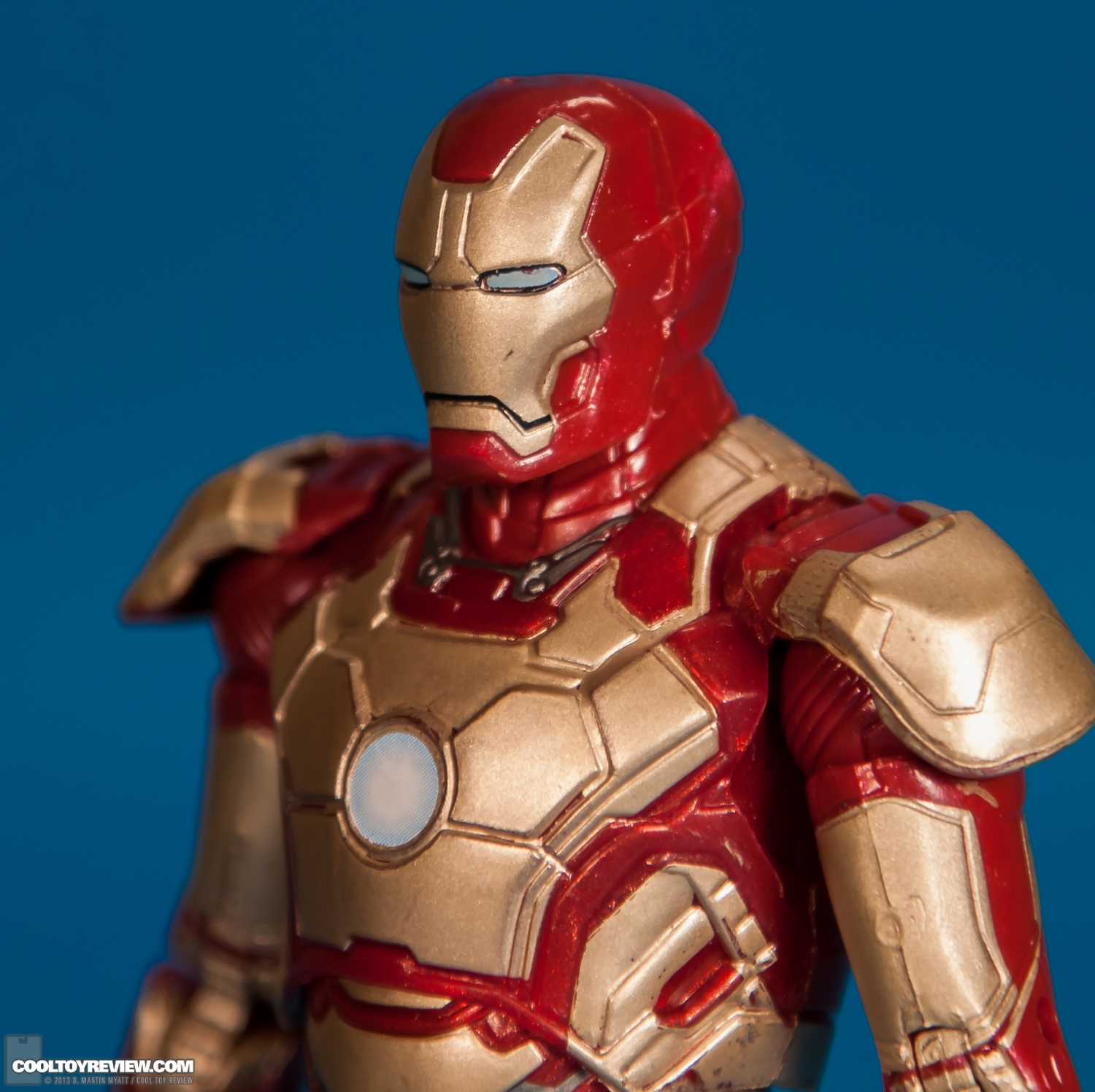 Iron-Man-Mark-42-Marvel-Legends-Iron-Monger-Series-007.jpg