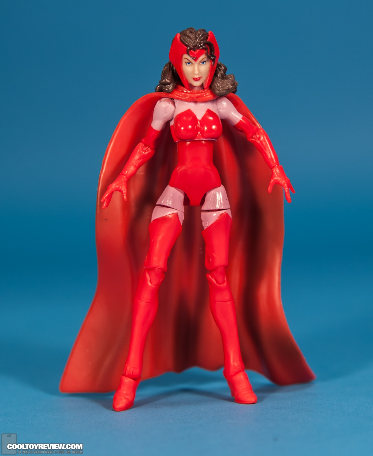 Scarlet_Witch_Marvel_Universe_Hasbro-01.jpg