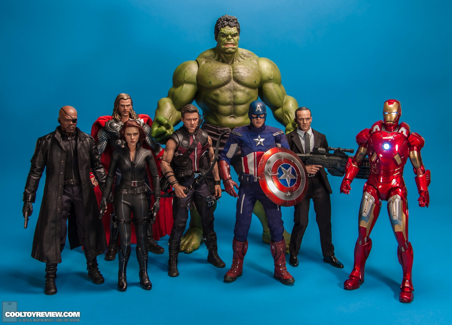 Agent-Phil-Coulson-Avengers-MMS-189-Hot-Toys-027.jpg
