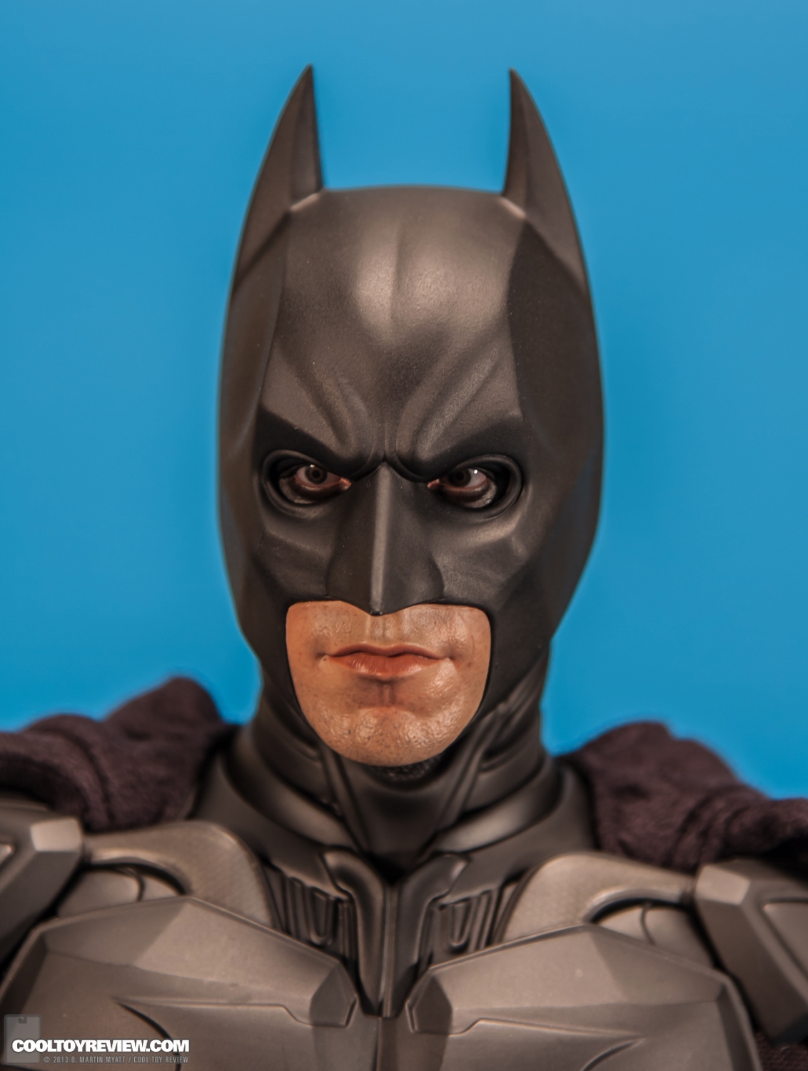 Batman-QS001-Quarter-Scale-Figure-Hot-Toys-052.jpg