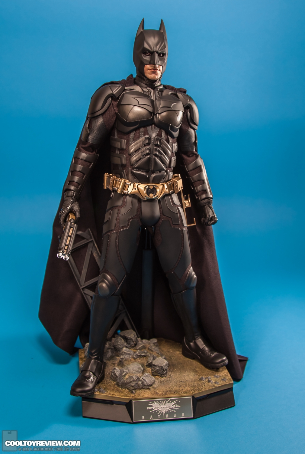Batman-QS001-Quarter-Scale-Figure-Hot-Toys-055.jpg