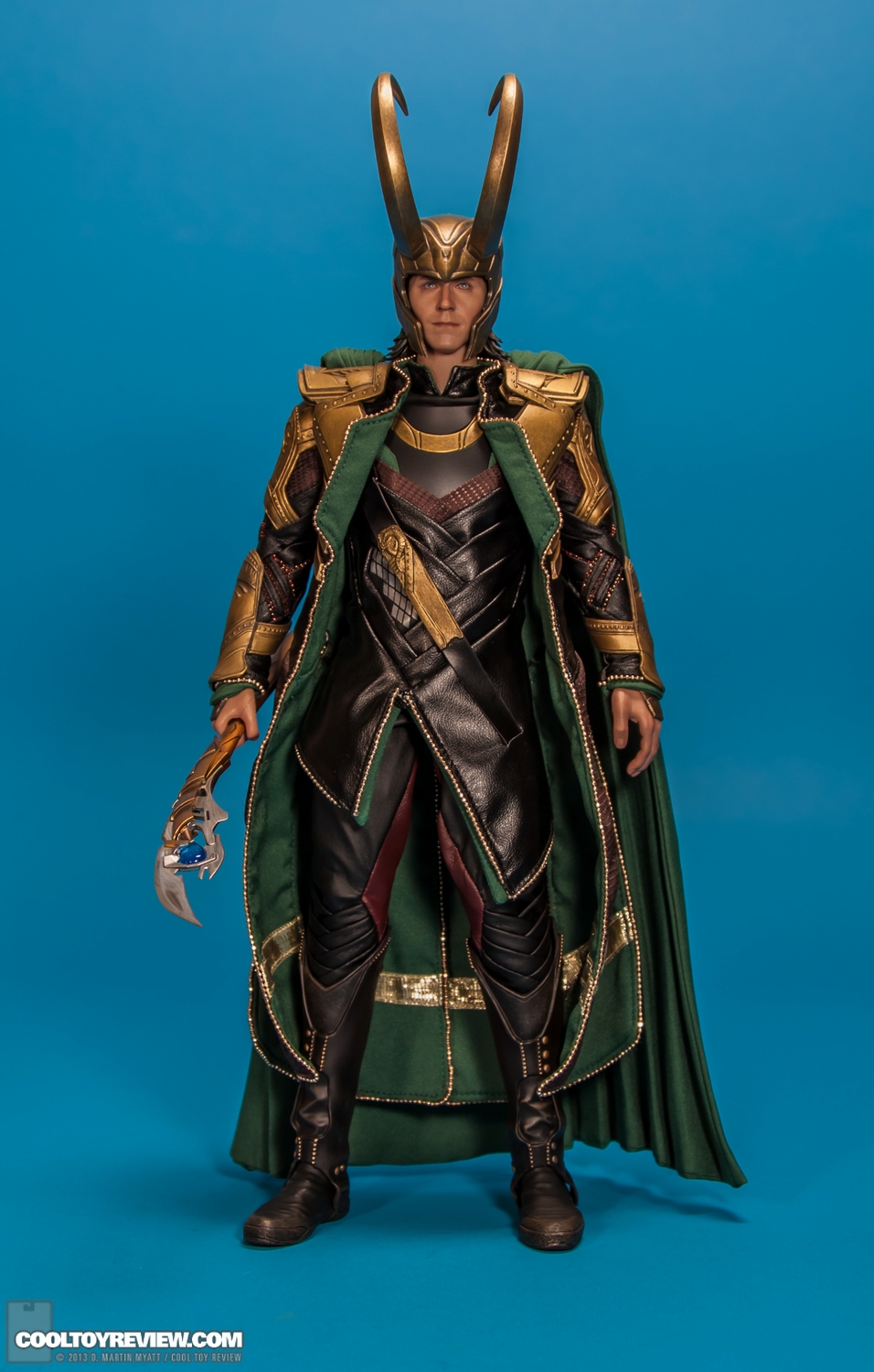 Loki-Avengers-Movie-Masterpiece-Series-Hot-Toys-022.jpg
