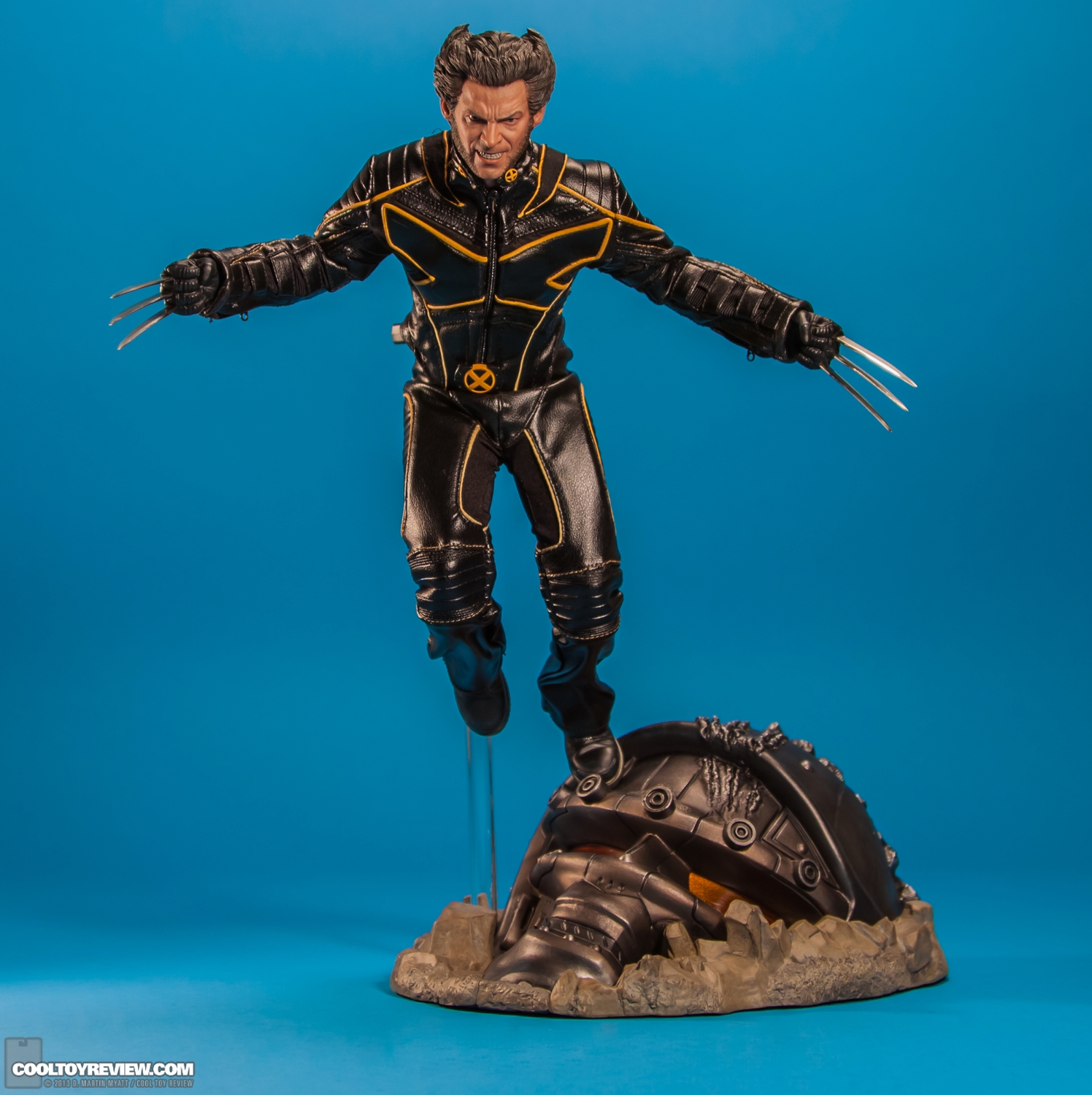 Wolverine-X-Men-3-Movie_Masterpiece-Series-Hot-Toys-014.jpg