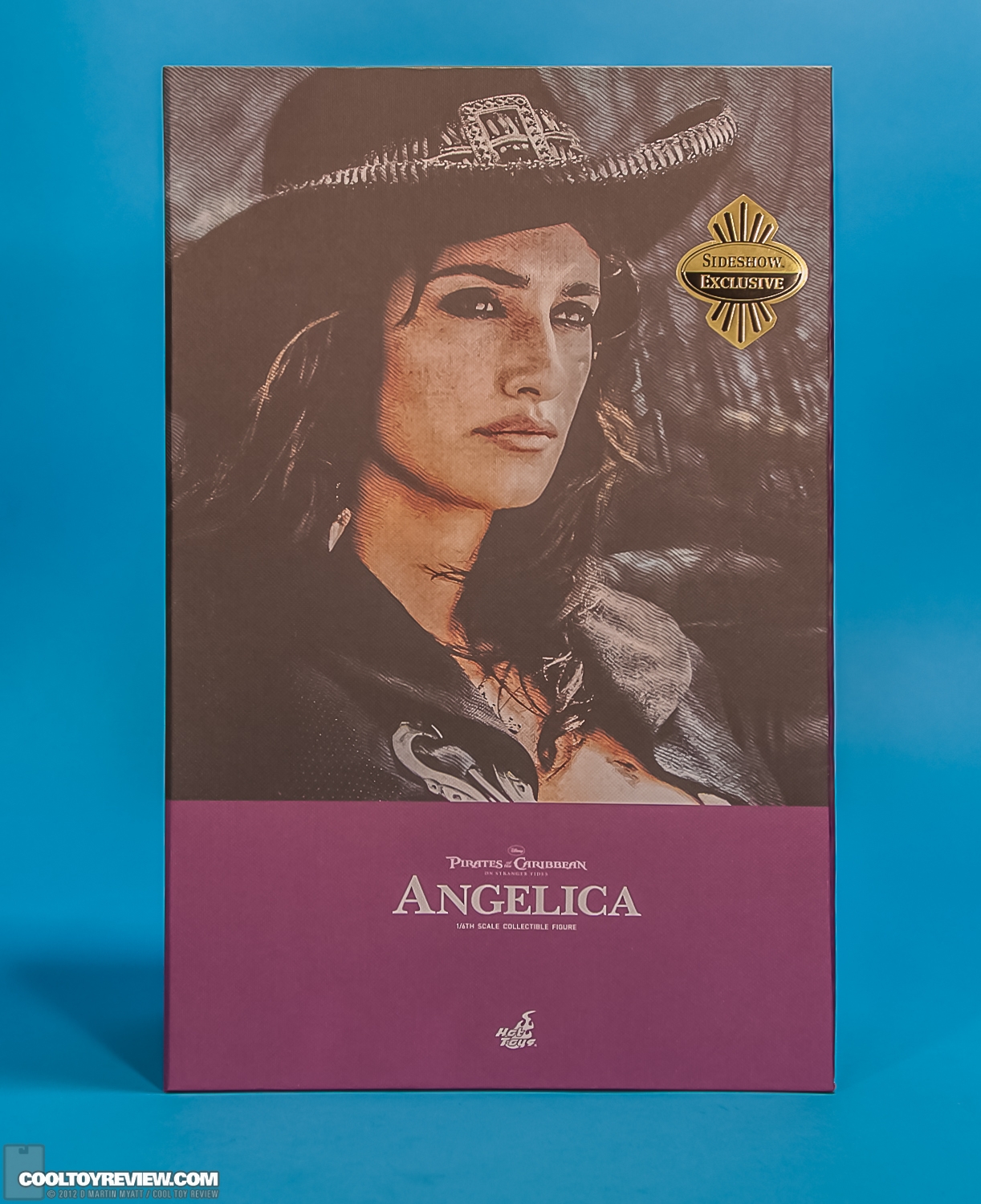 Angelica_Disney_Pirates_Of_The_Caribbean_Hot_Toys-37.jpg