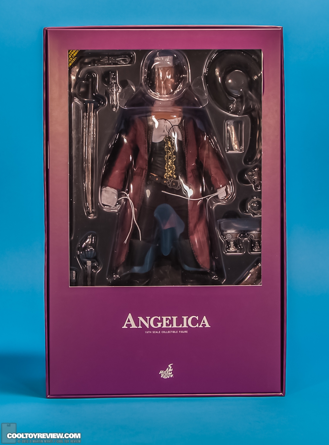 Angelica_Disney_Pirates_Of_The_Caribbean_Hot_Toys-44.jpg