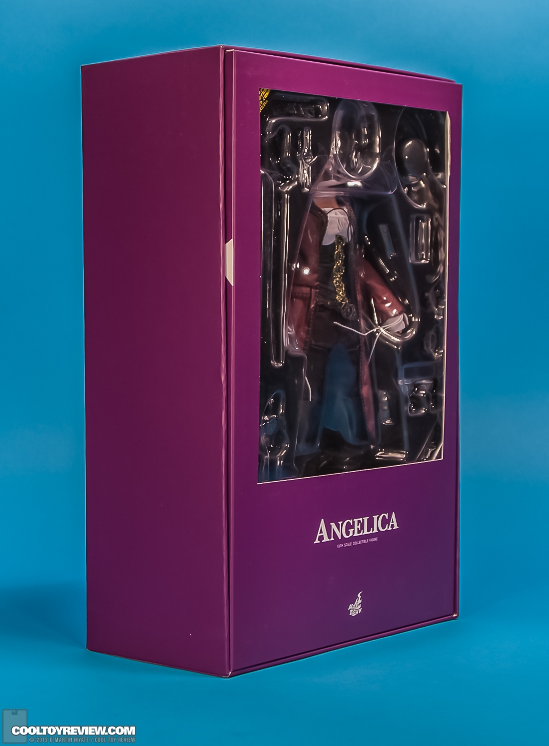 Angelica_Disney_Pirates_Of_The_Caribbean_Hot_Toys-45.jpg