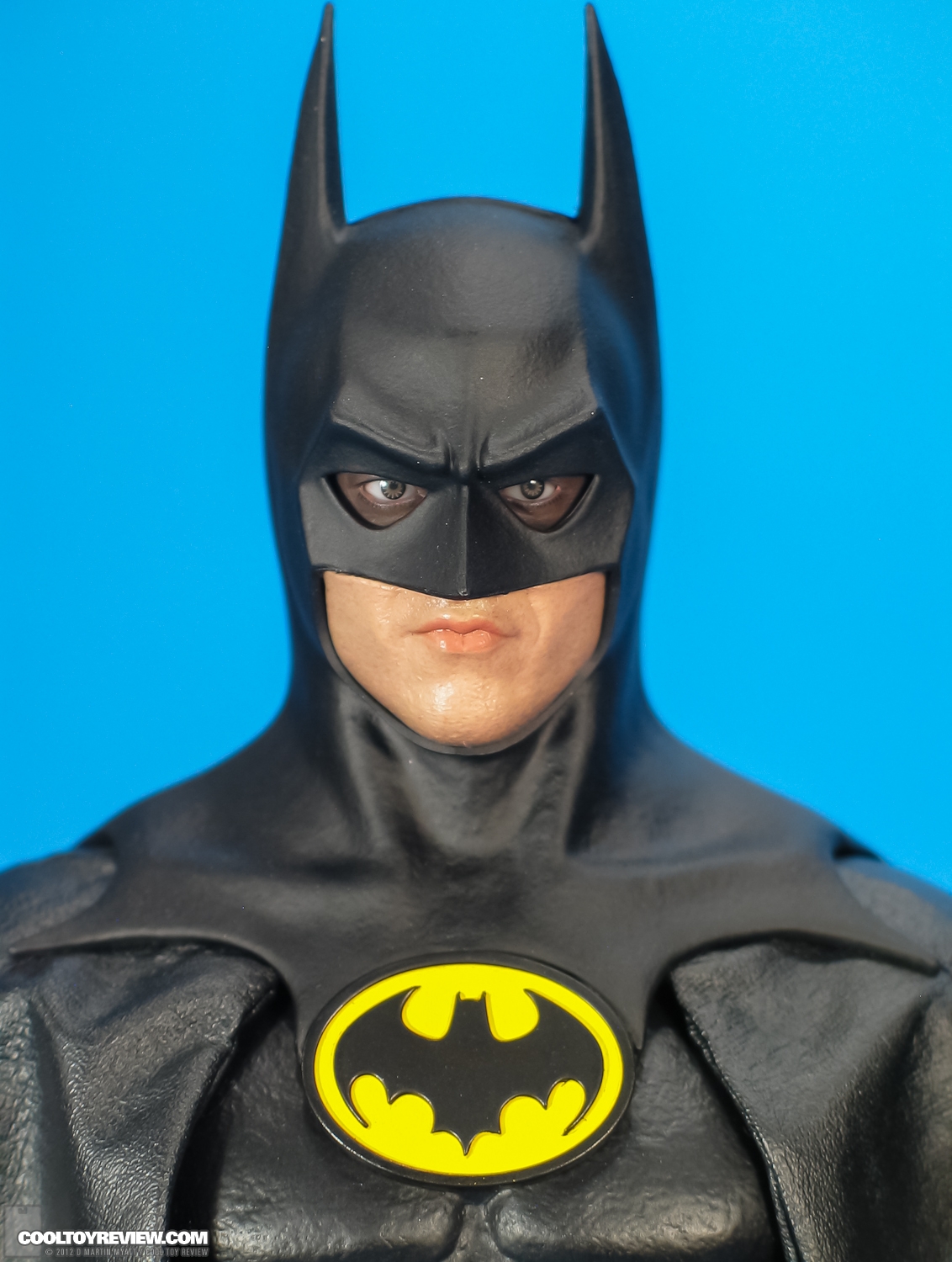 Batman_Michael_Keaton_1989_Hot_Toys_DX-05.jpg
