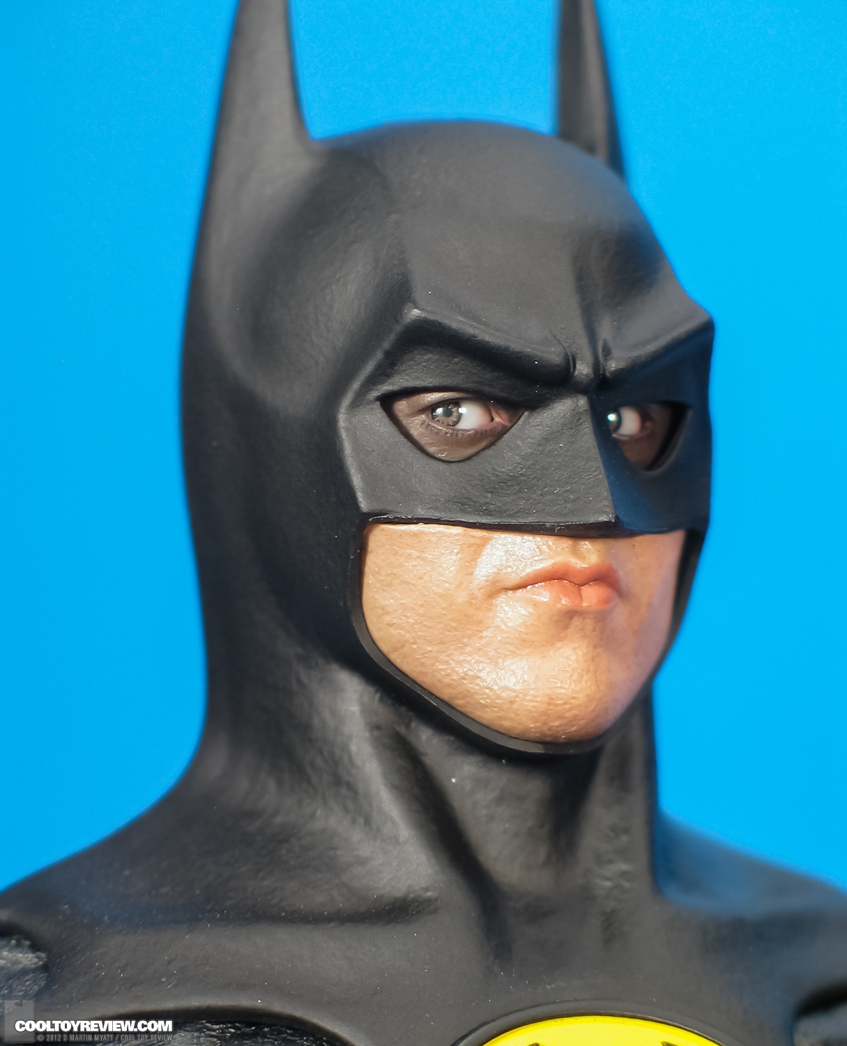 Batman_Michael_Keaton_1989_Hot_Toys_DX-10.jpg