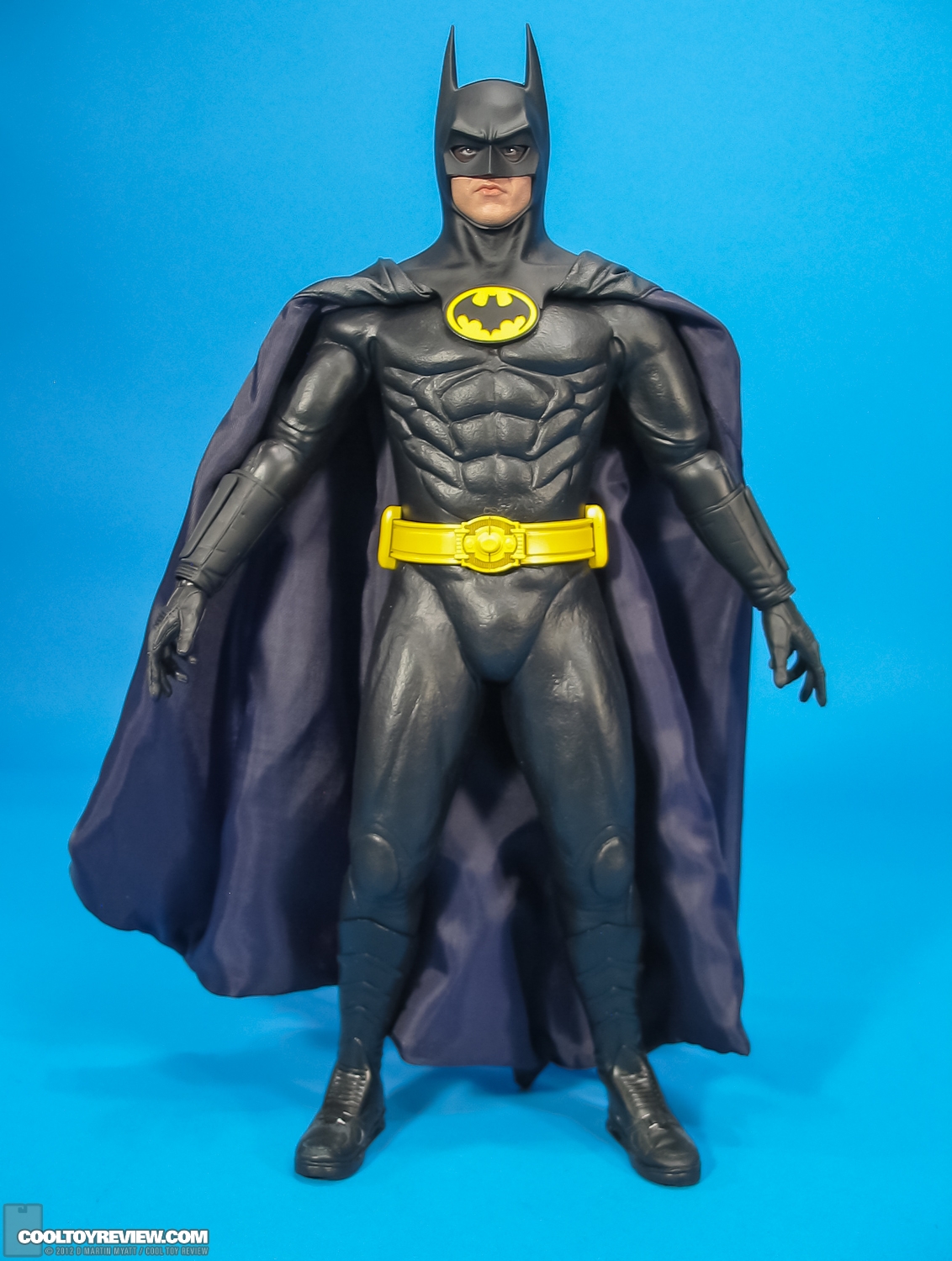 Batman_Michael_Keaton_1989_Hot_Toys_DX-13.jpg