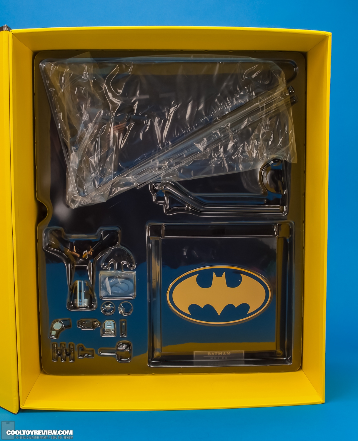 Batman_Michael_Keaton_1989_Hot_Toys_DX-49.jpg