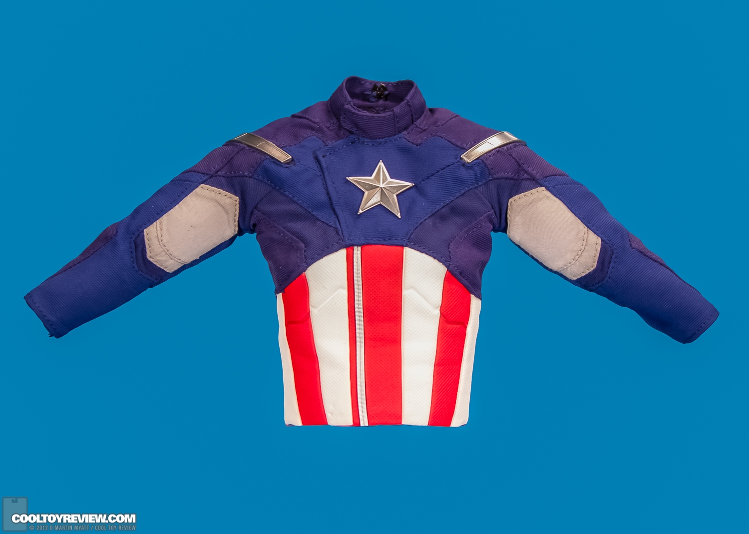 Captain_America_Avengers_Hot_Toys-17.jpg
