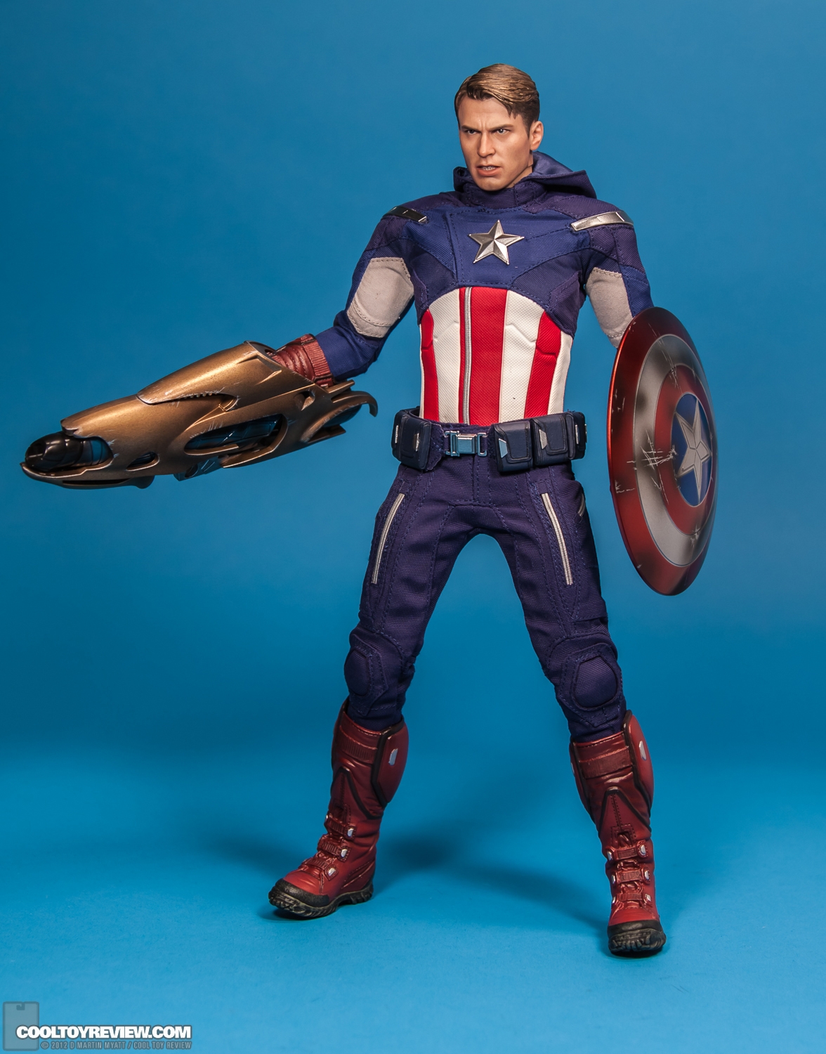 Captain_America_Avengers_Hot_Toys-29.jpg